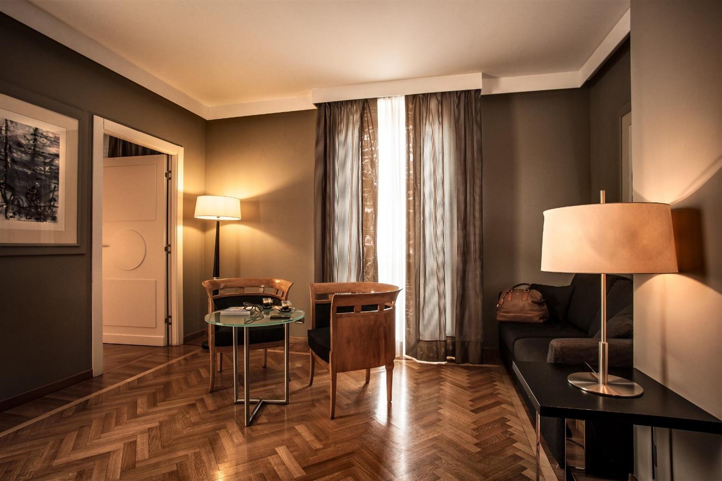 Suite with Balcony photo 2