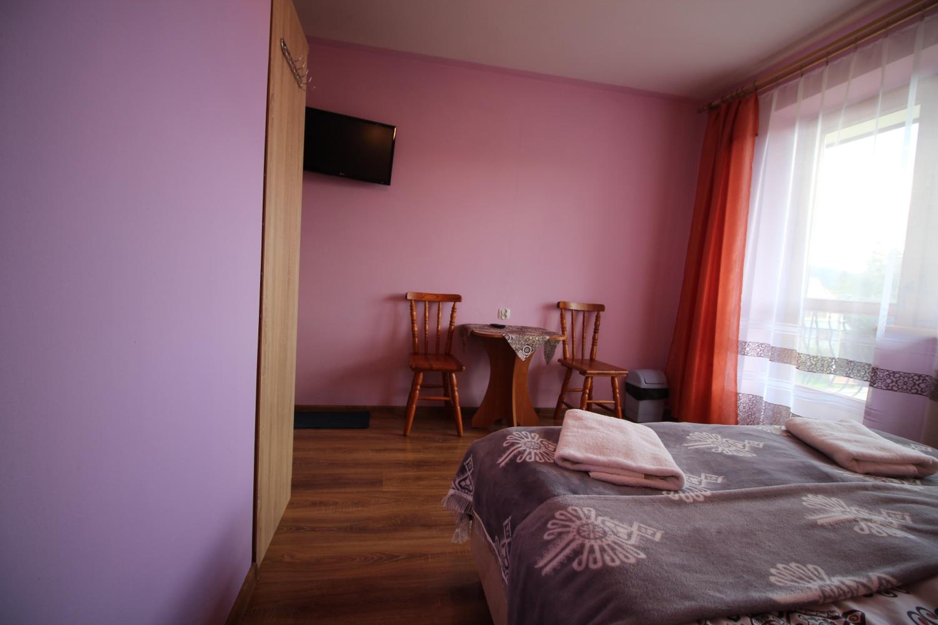 Standard Double or Twin Room - Photo 6