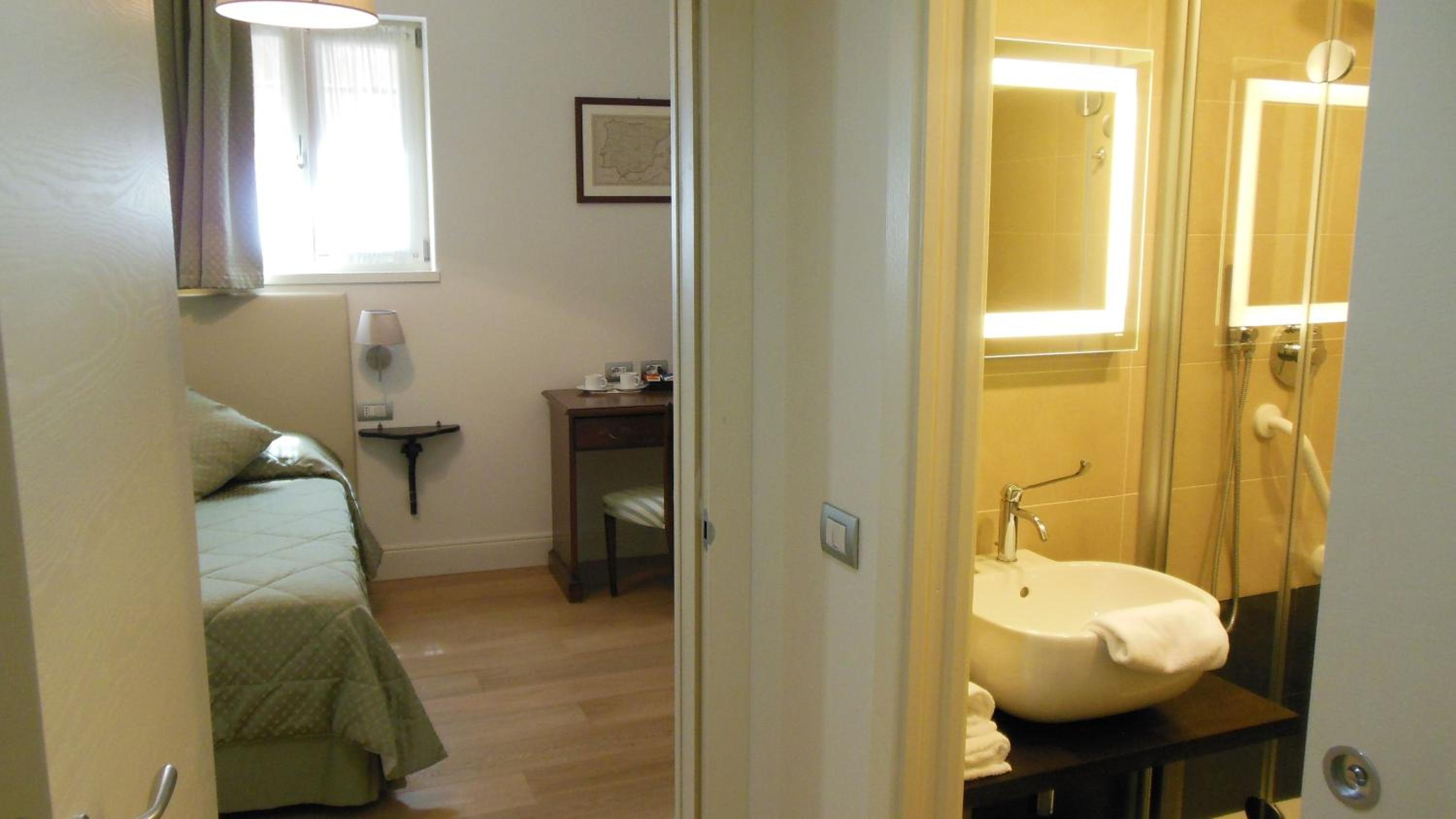 Economy Double Room