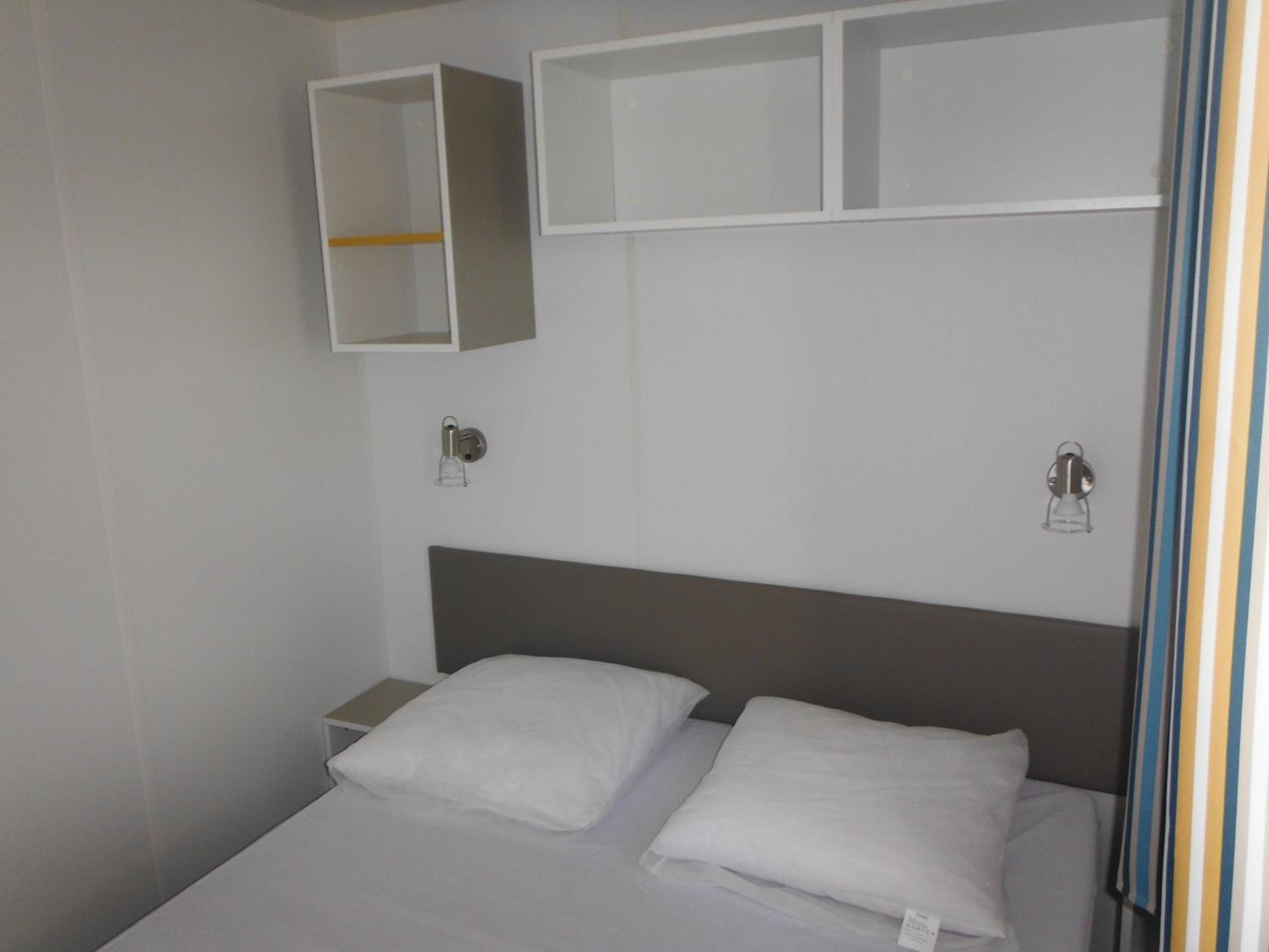 Two-Bedroom Mobile Home - Venus - Photo 3