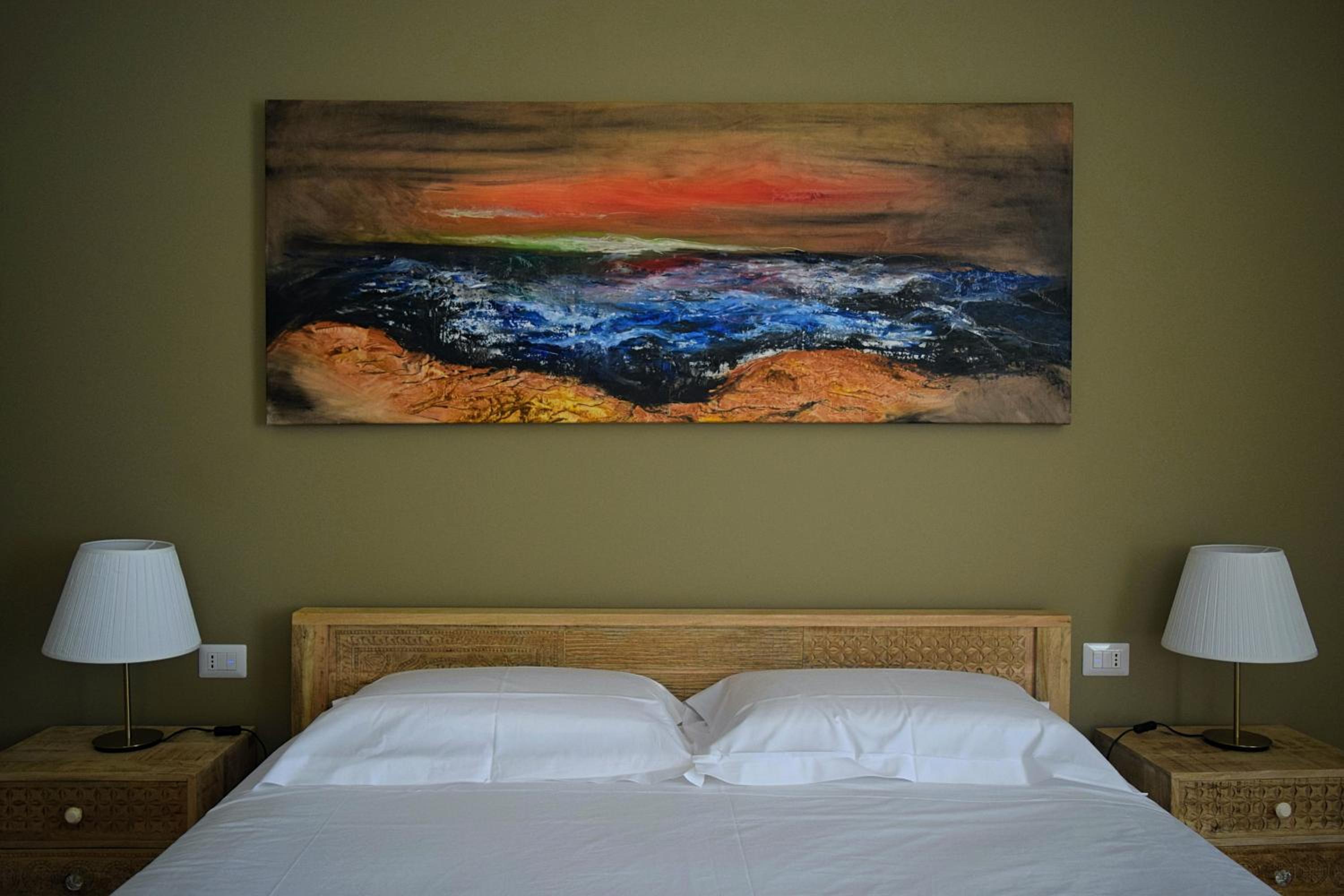 Deluxe King Room - Photo 1