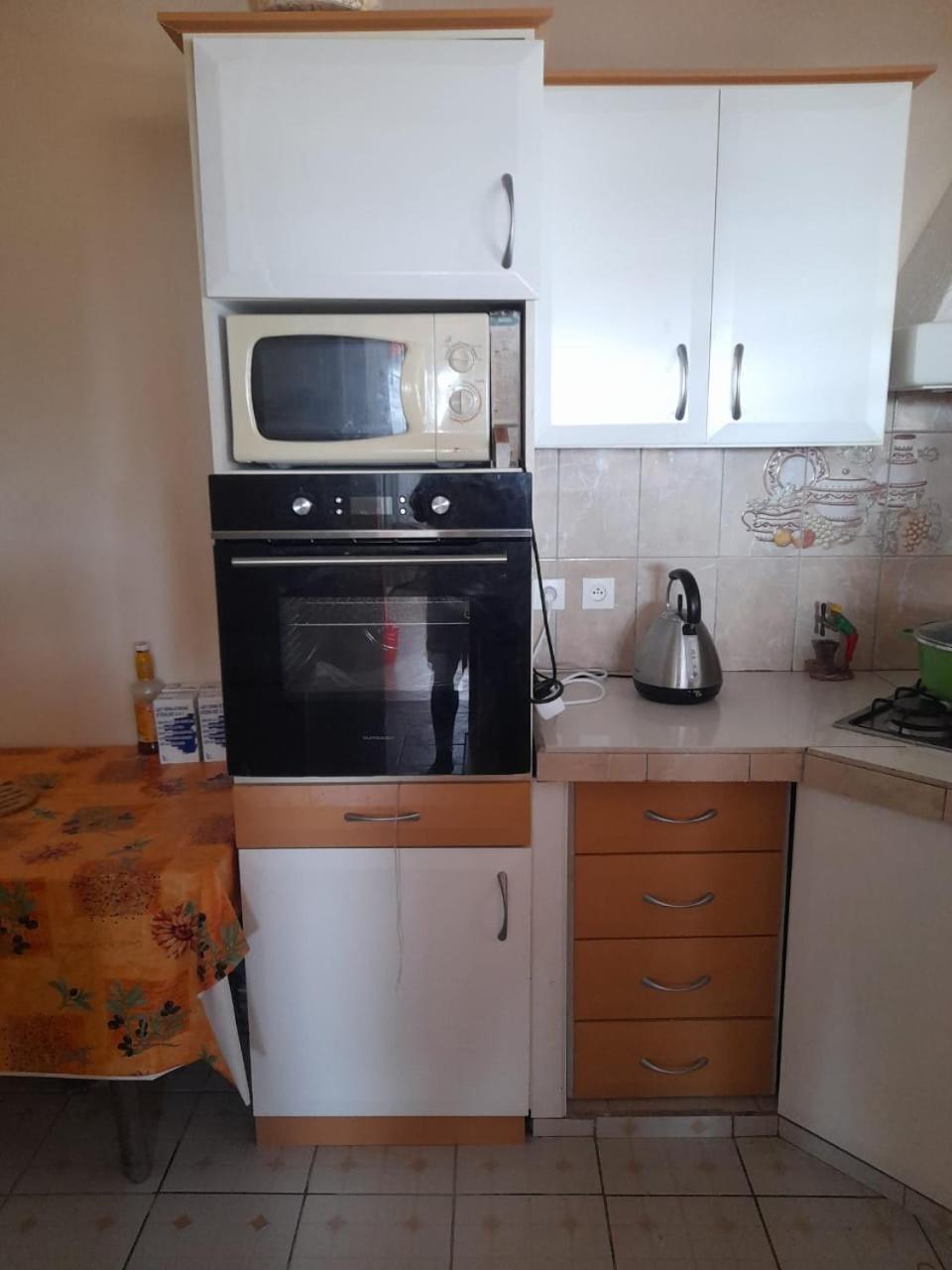 Three-Bedroom House photo 2