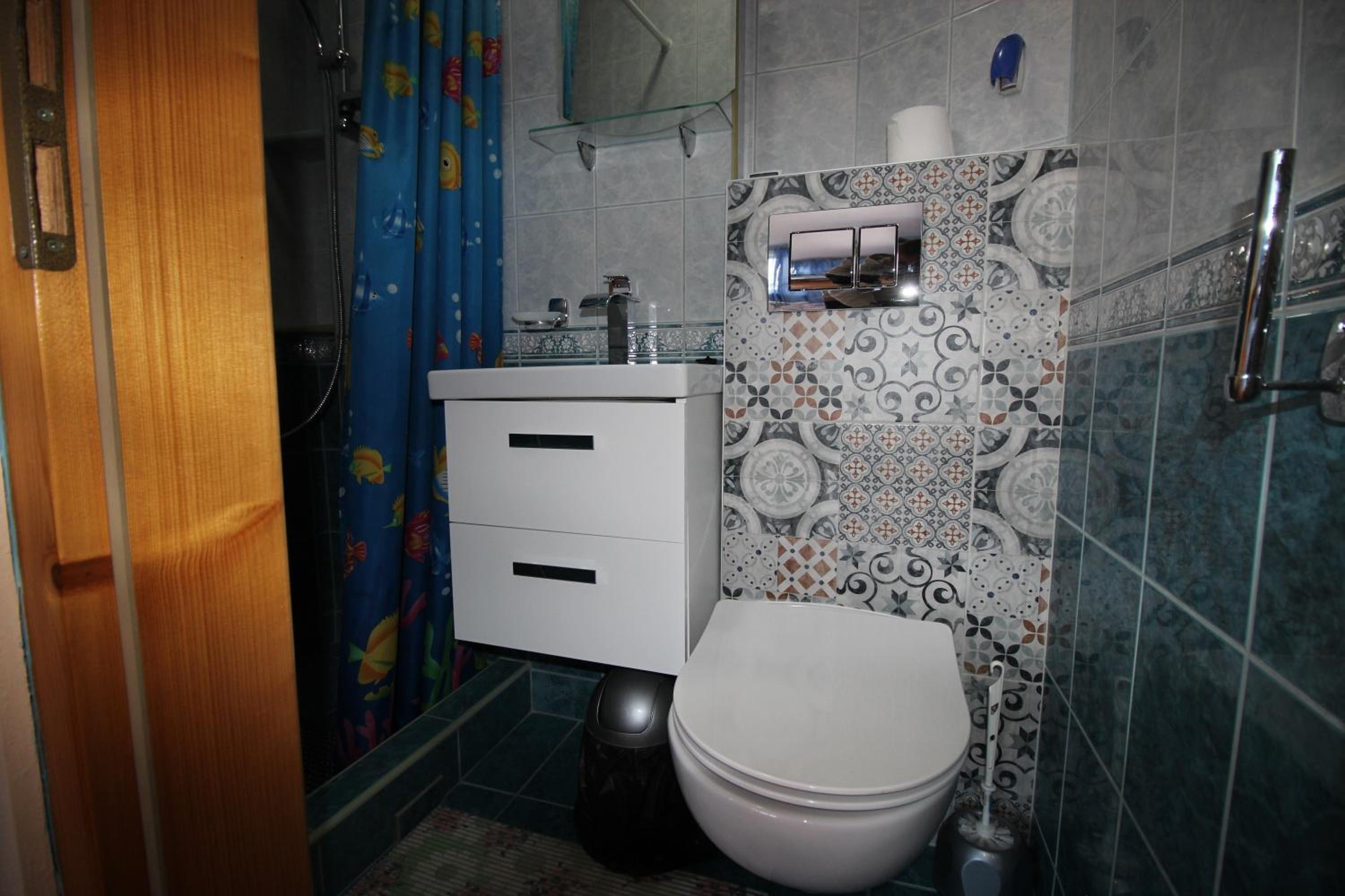 Quadruple Room with Private Bathroom - Photo 3
