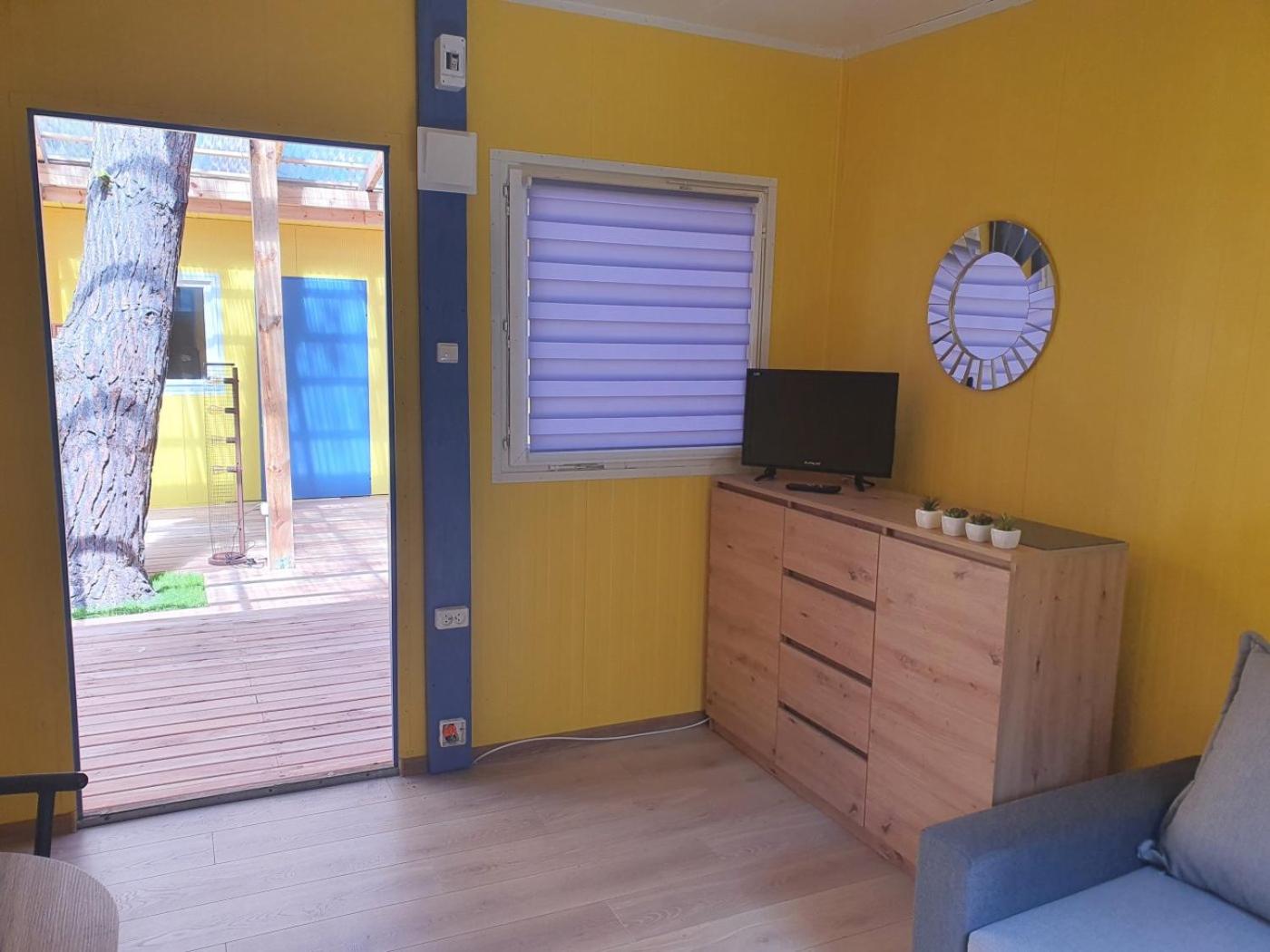 Family Room - Photo 9