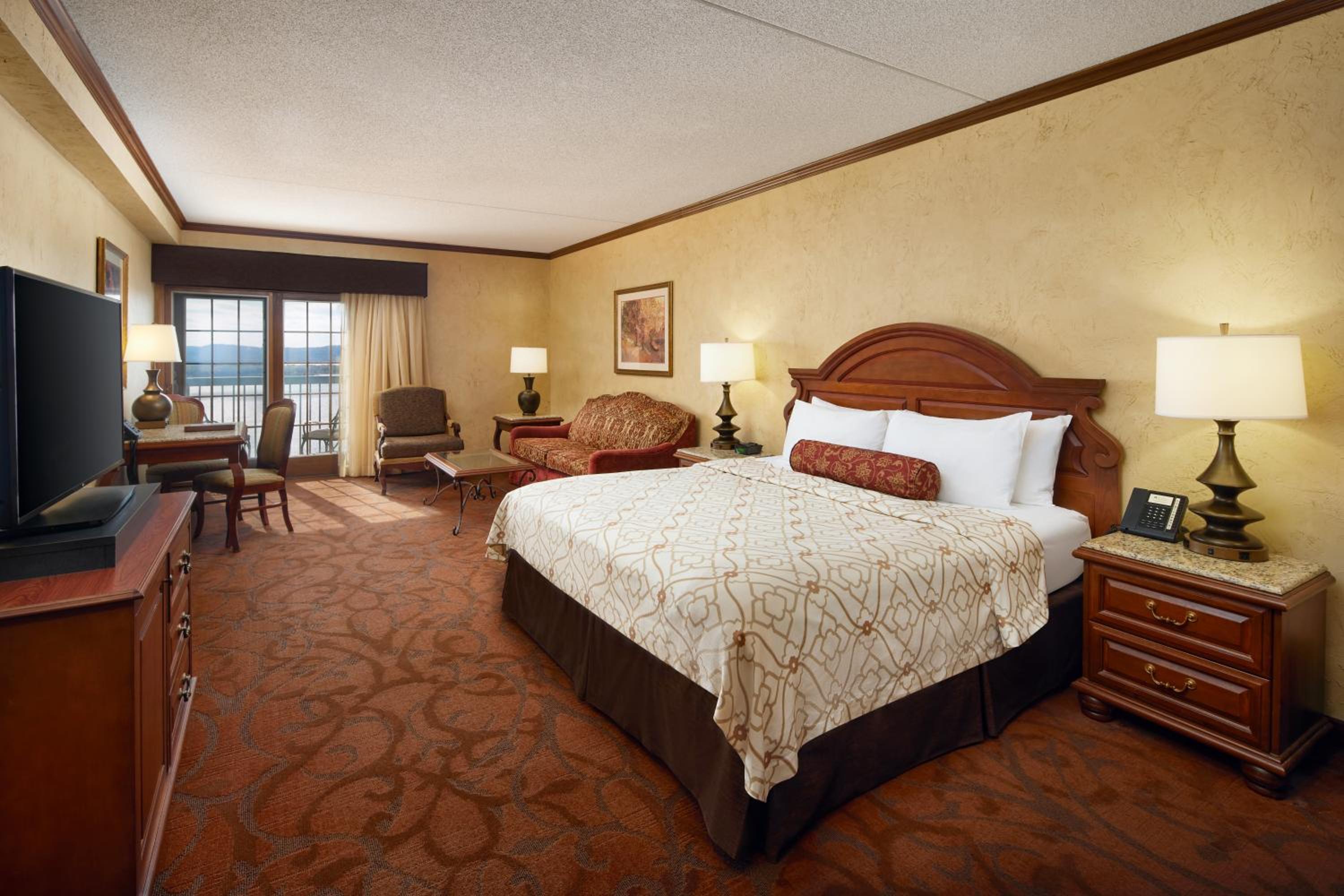 Deluxe King Room - Photo 1
