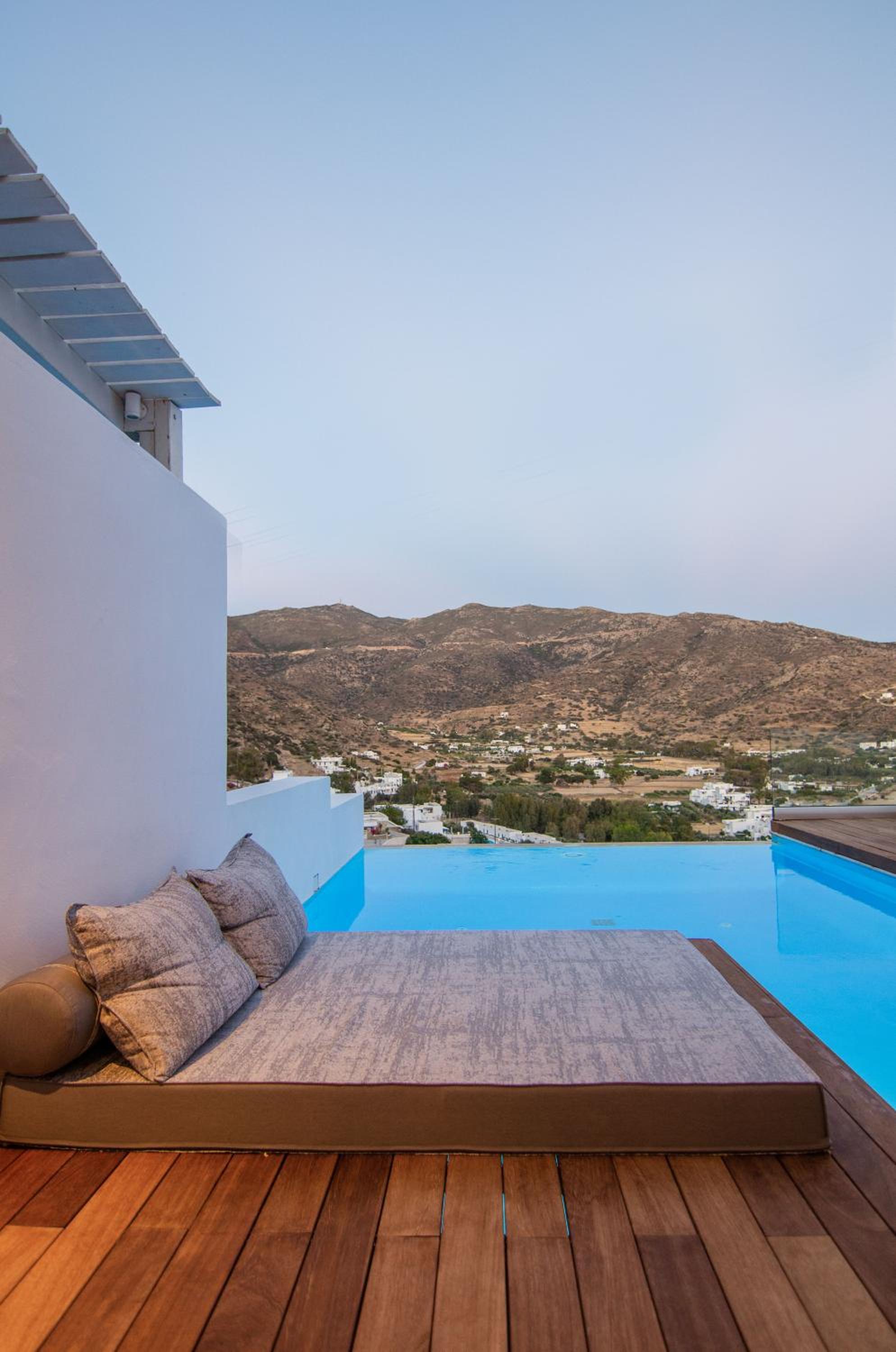 Executive Maisonette with Private Pool and Sea View - Photo 2