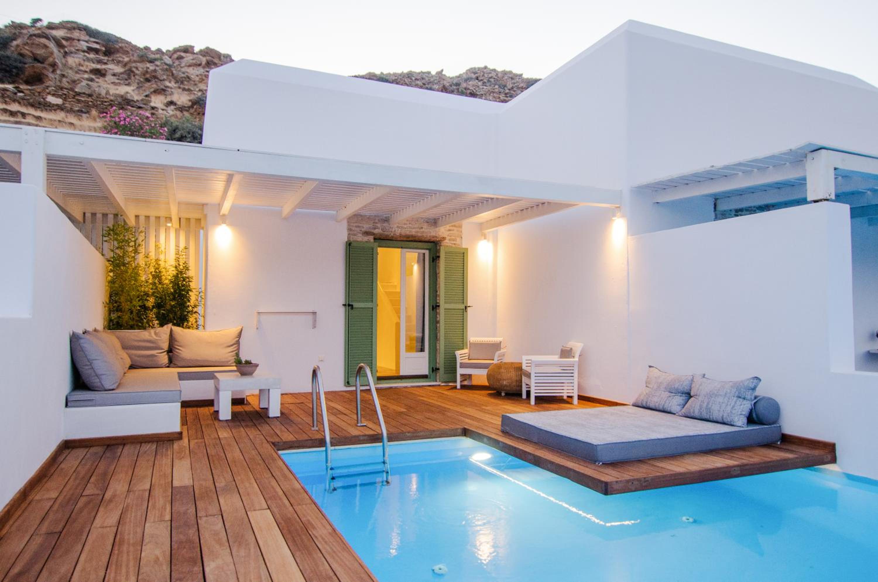 Executive Maisonette with Private Pool and Sea View - Photo 4