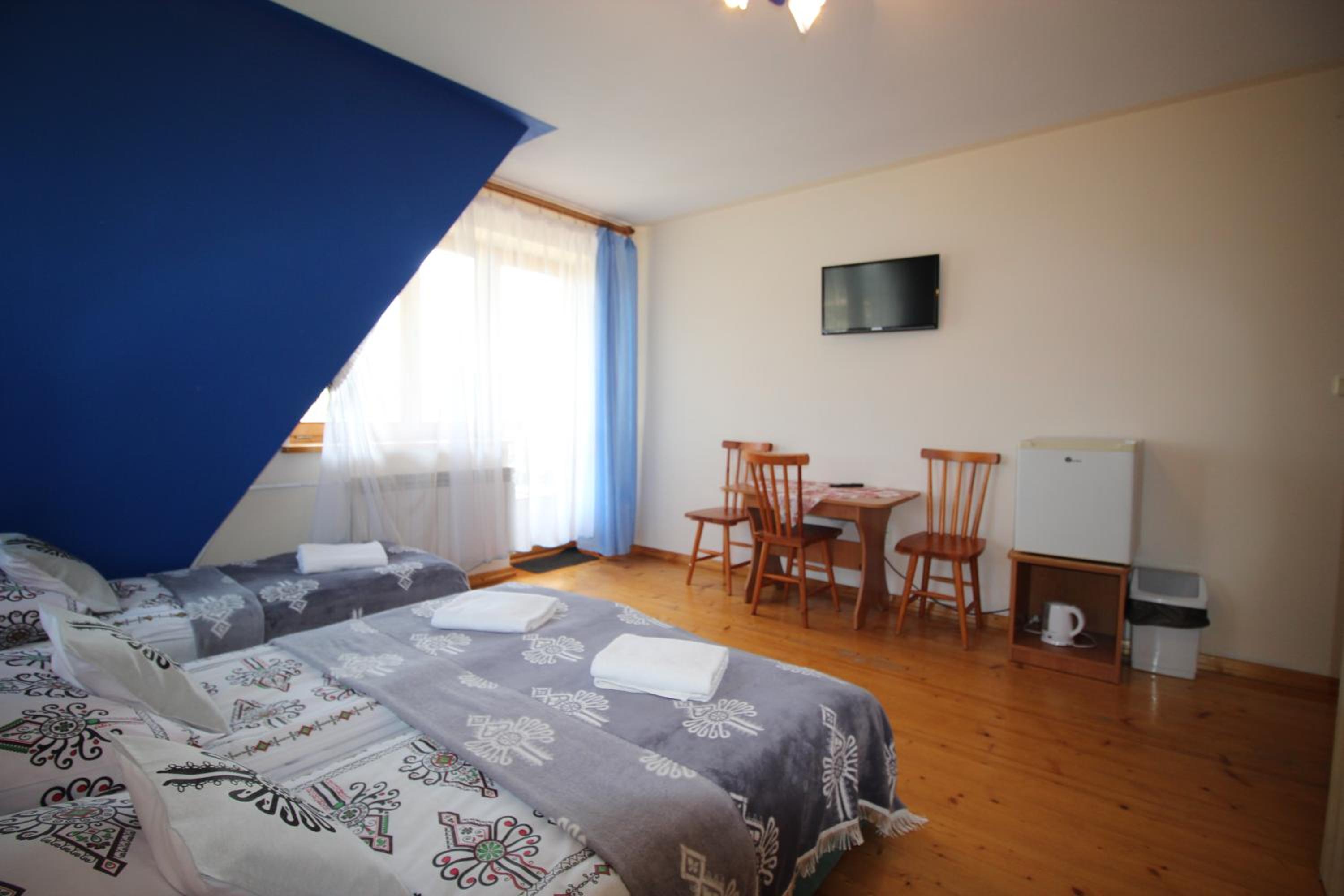 Triple Room with Balcony - Photo 5