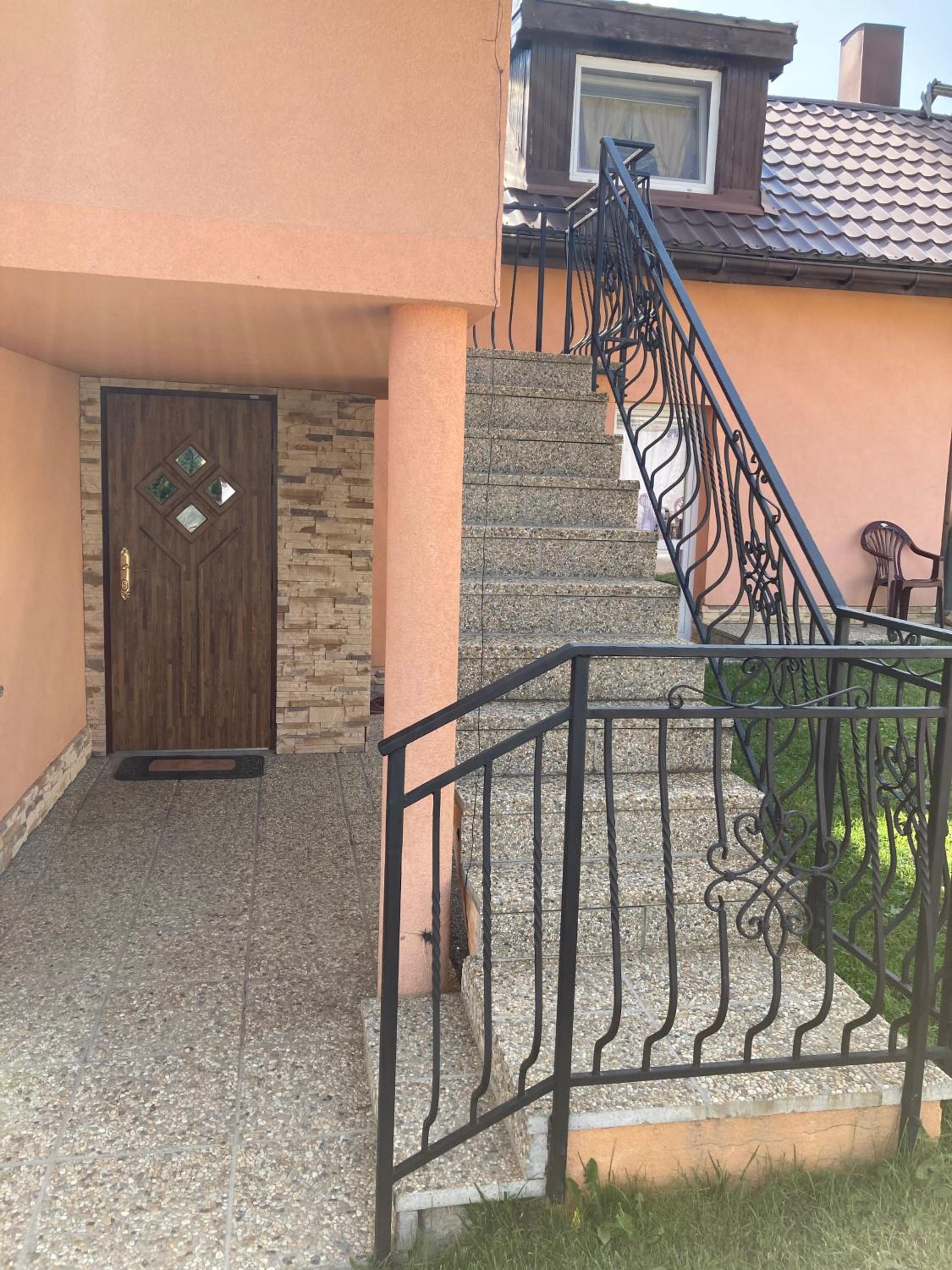 Apartment - Photo 3