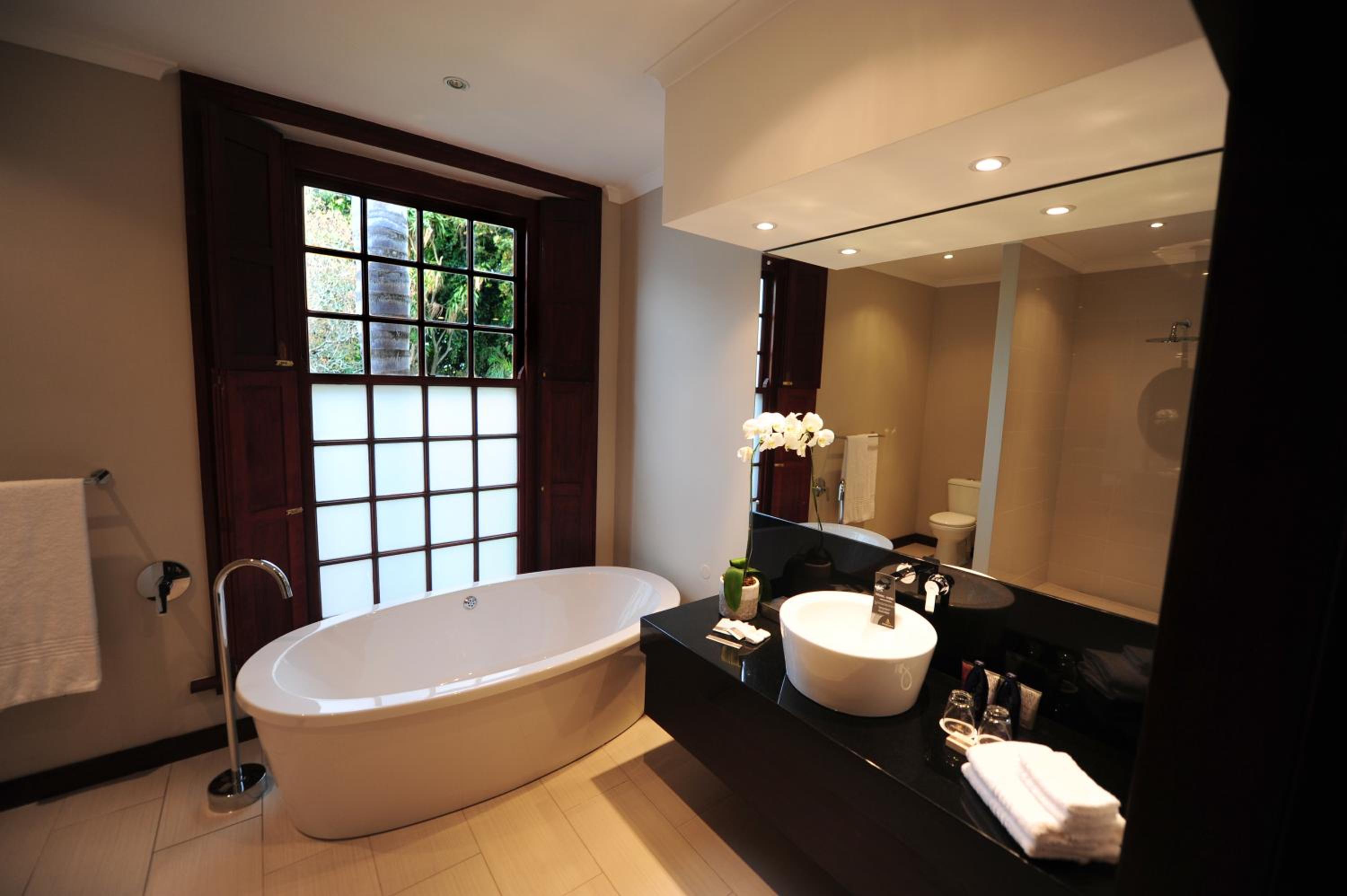 Suite - Photo 7