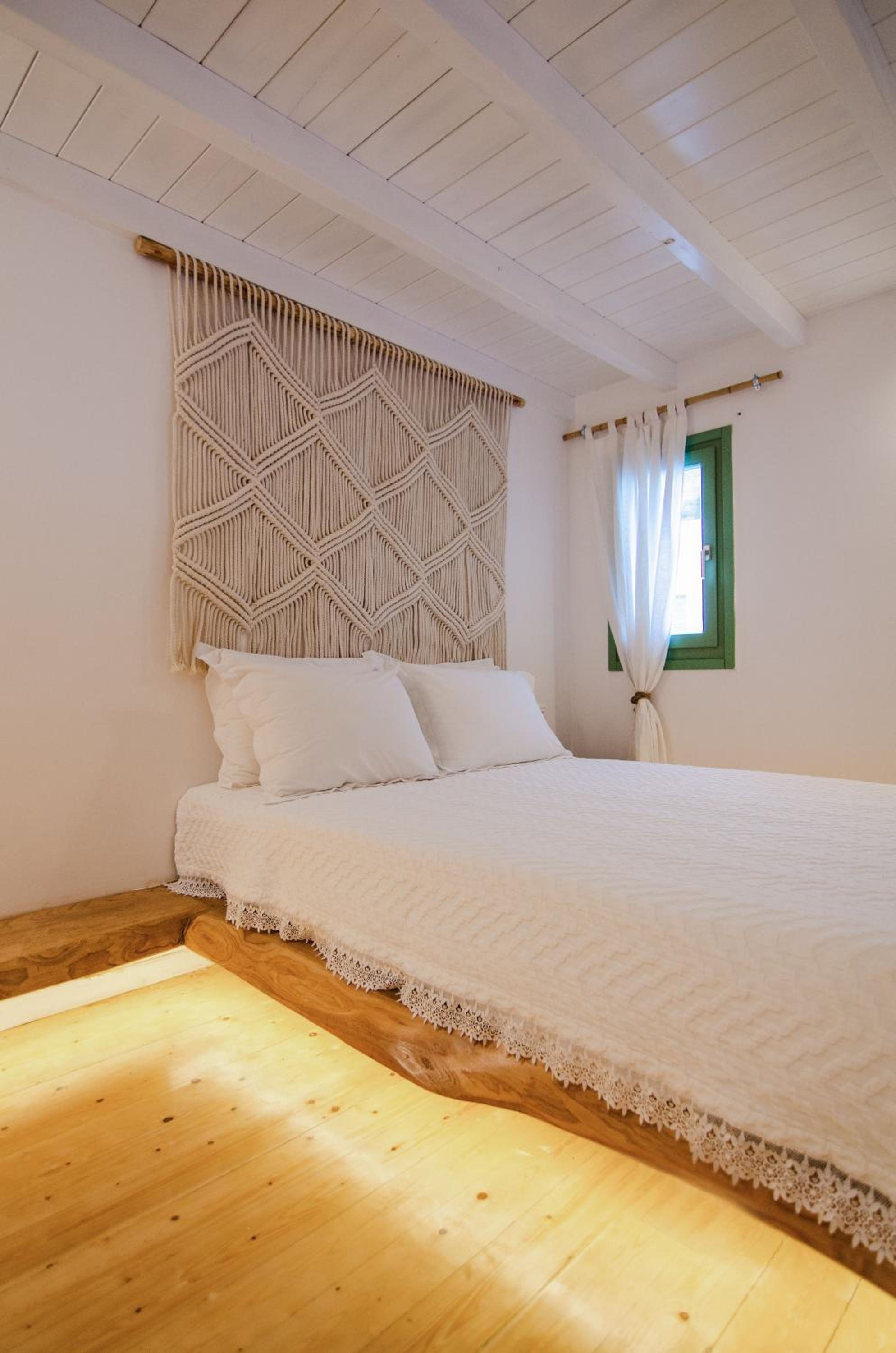 Executive Maisonette with Private Pool and Sea View - Photo 13