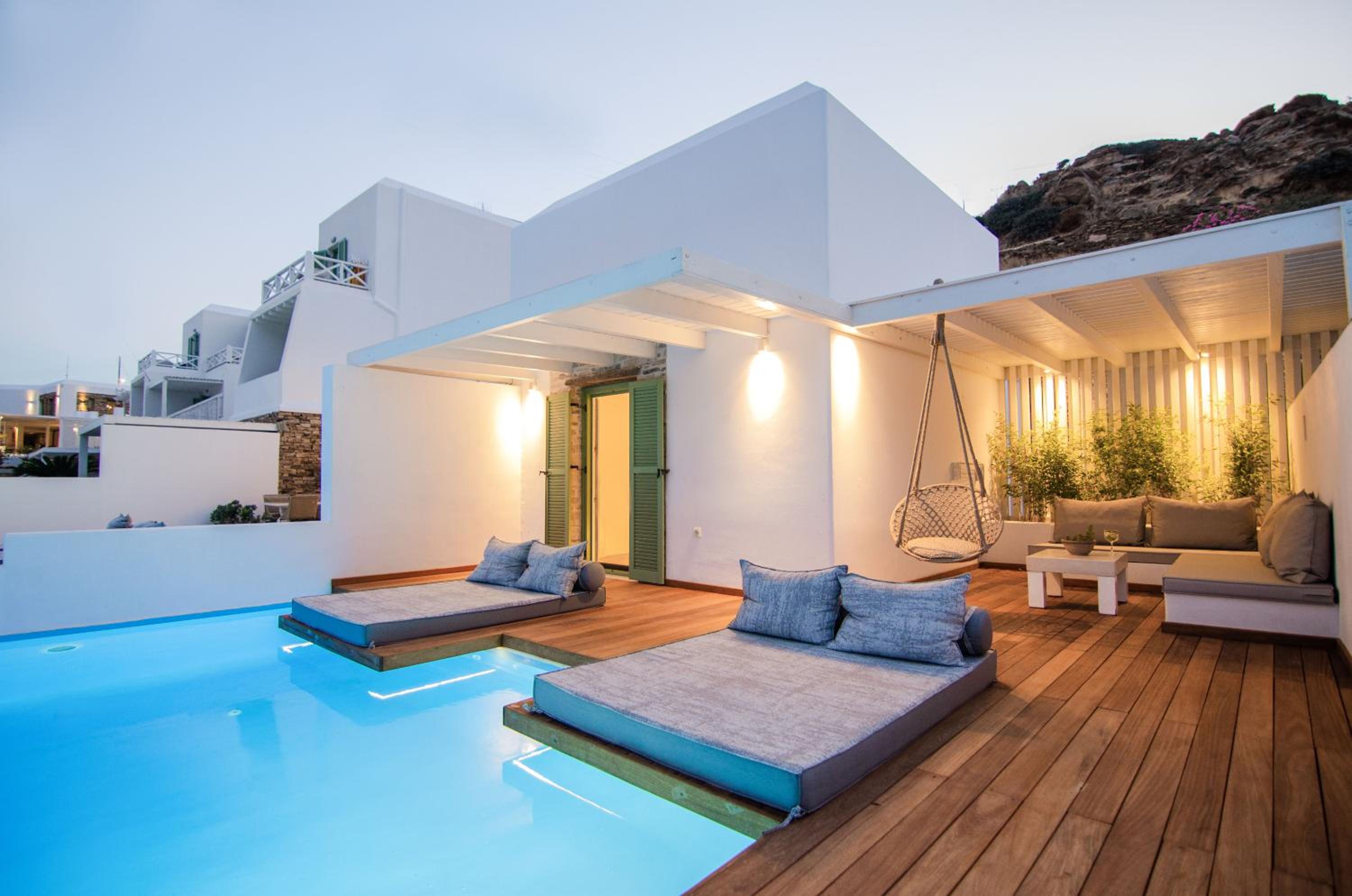 Executive Maisonette with Private Pool and Sea View - Photo 16
