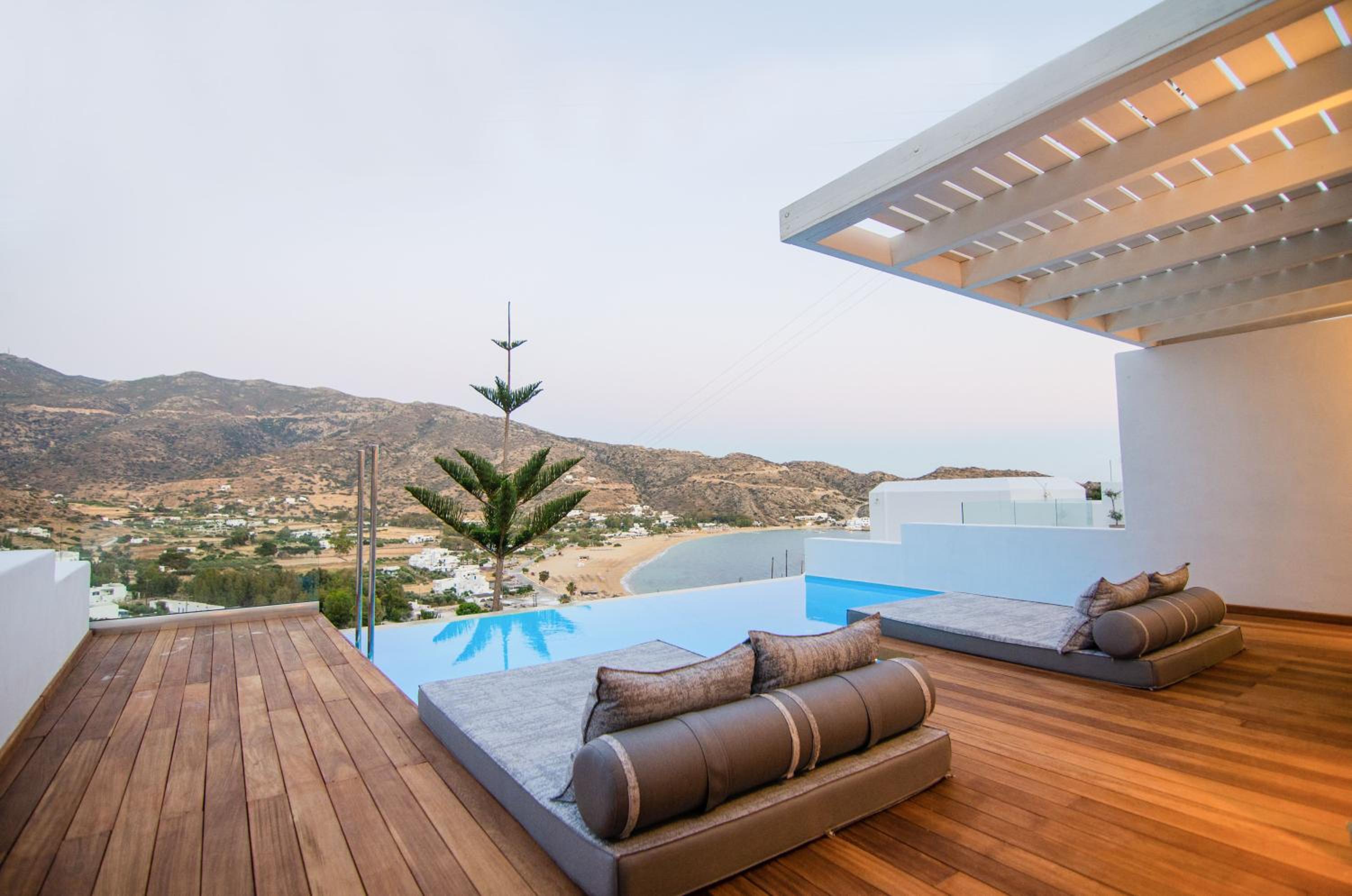 Executive Maisonette with Private Pool and Sea View - Photo 9