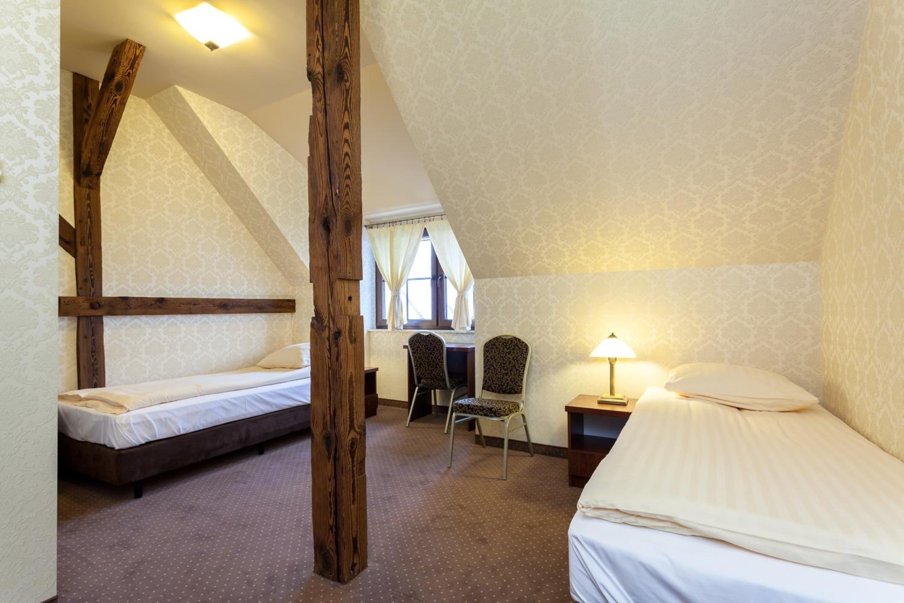 Double Room - Photo 7