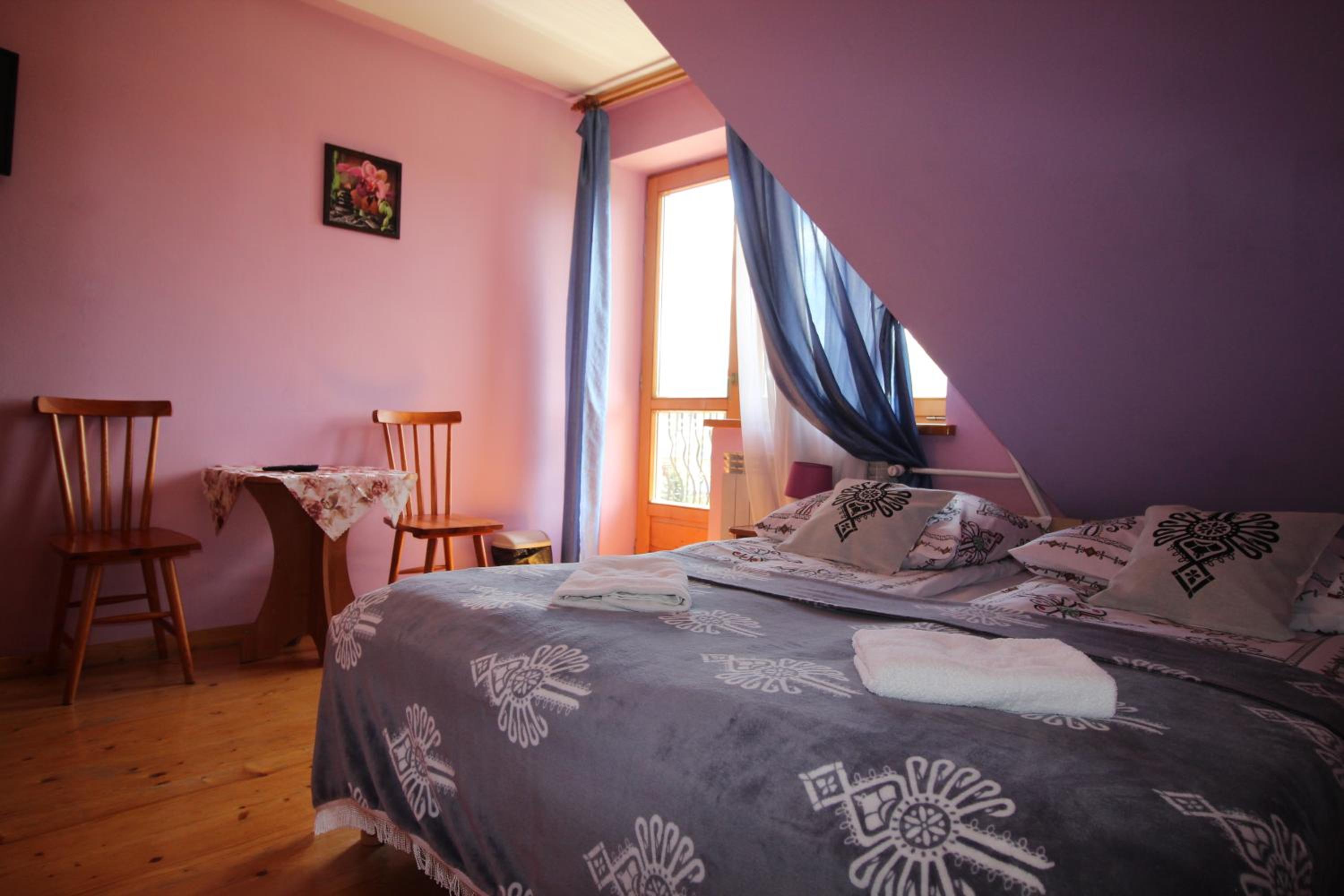 Double or Twin Room with Balcony - Photo 5