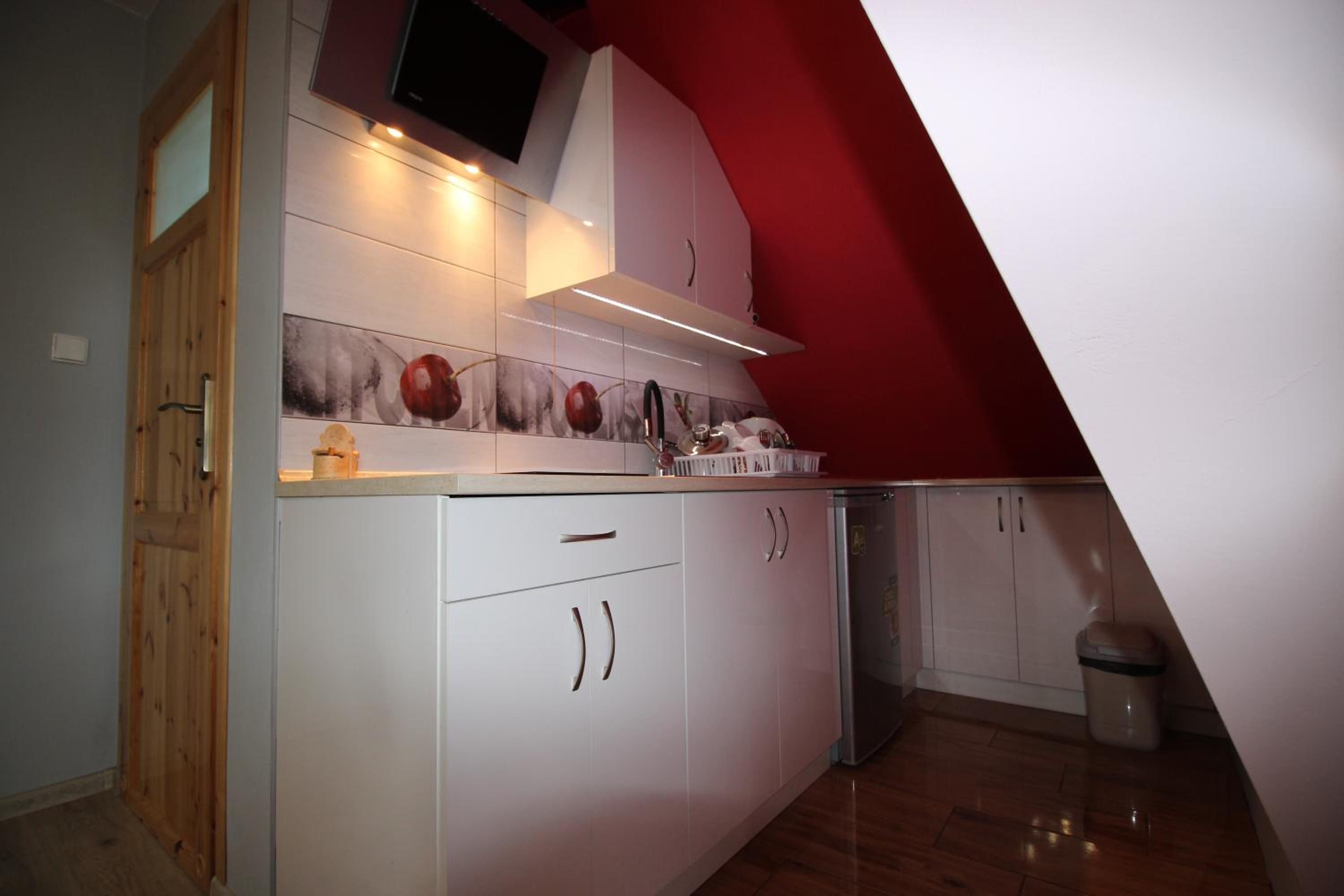 One-Bedroom Apartment - Photo 5