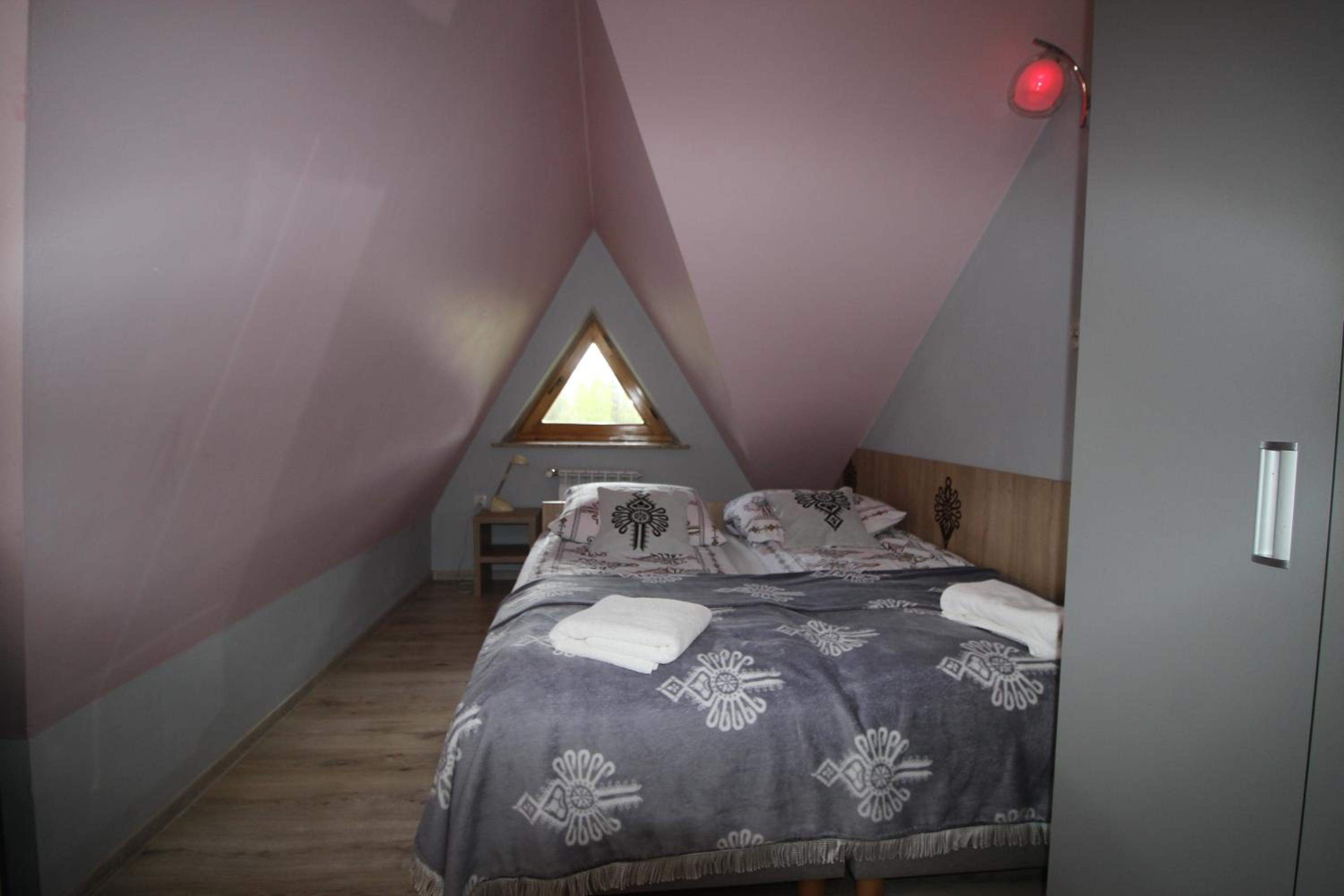 One-Bedroom Apartment - Photo 6