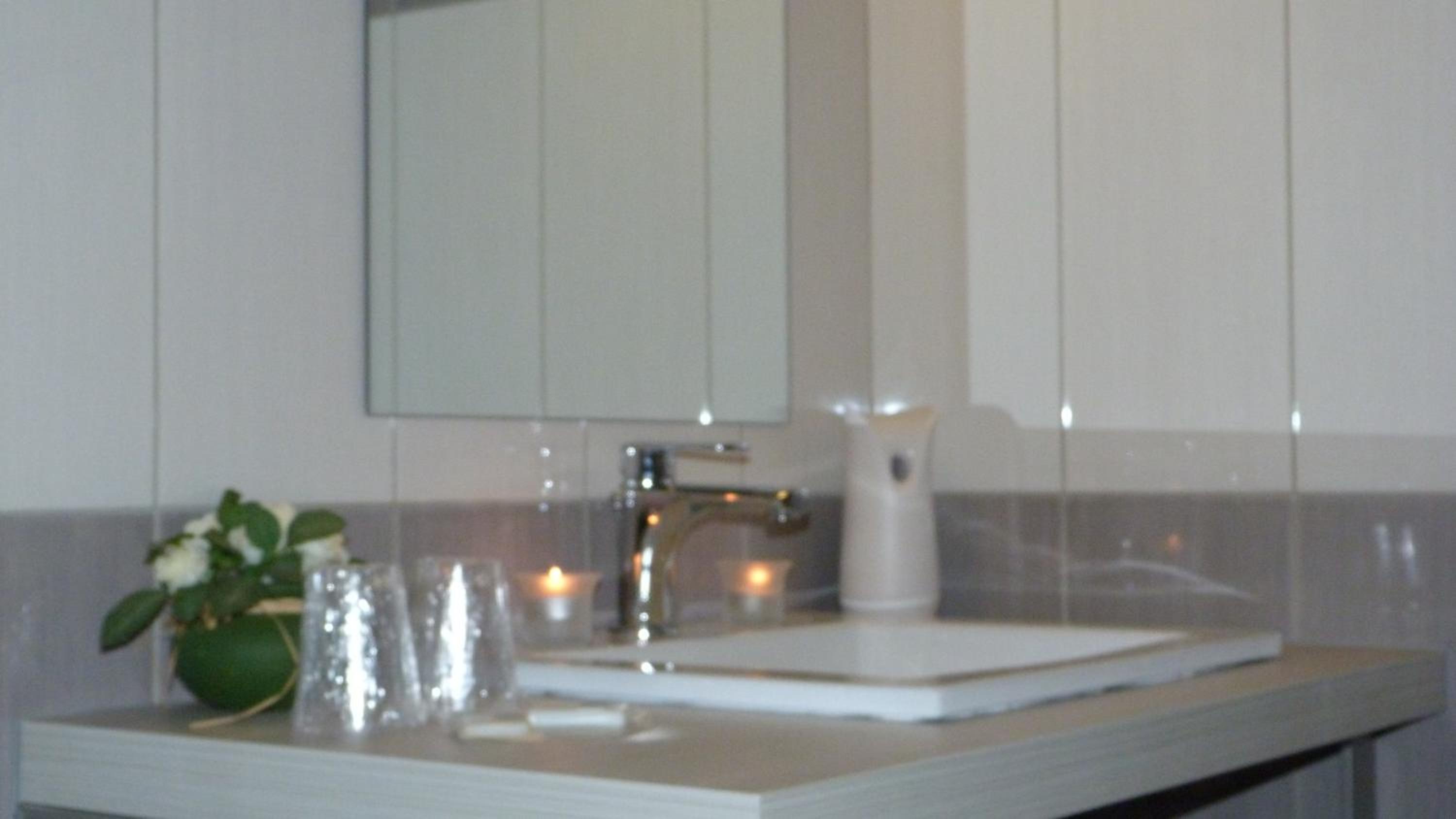 Double Room with Private Bathroom - Photo 7