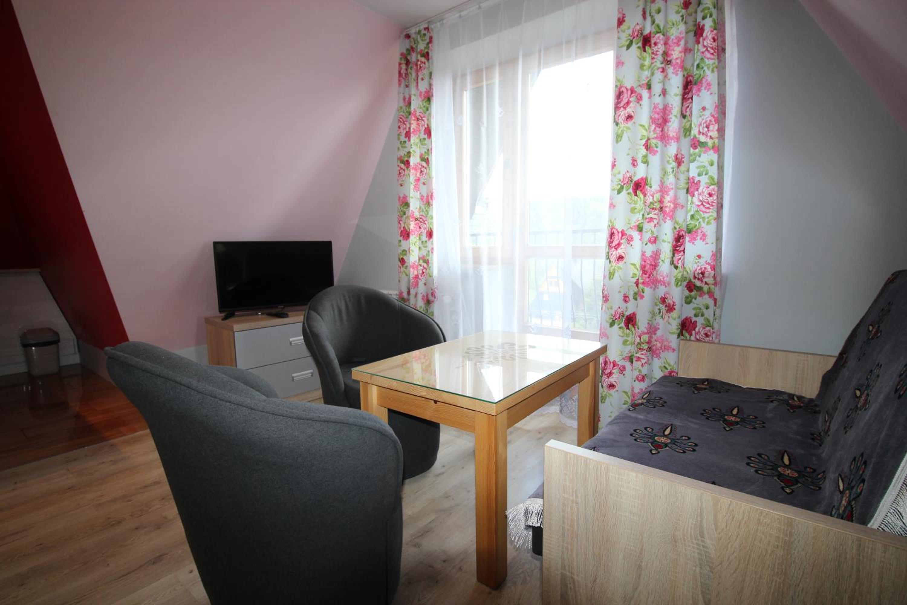 One-Bedroom Apartment - Photo 10