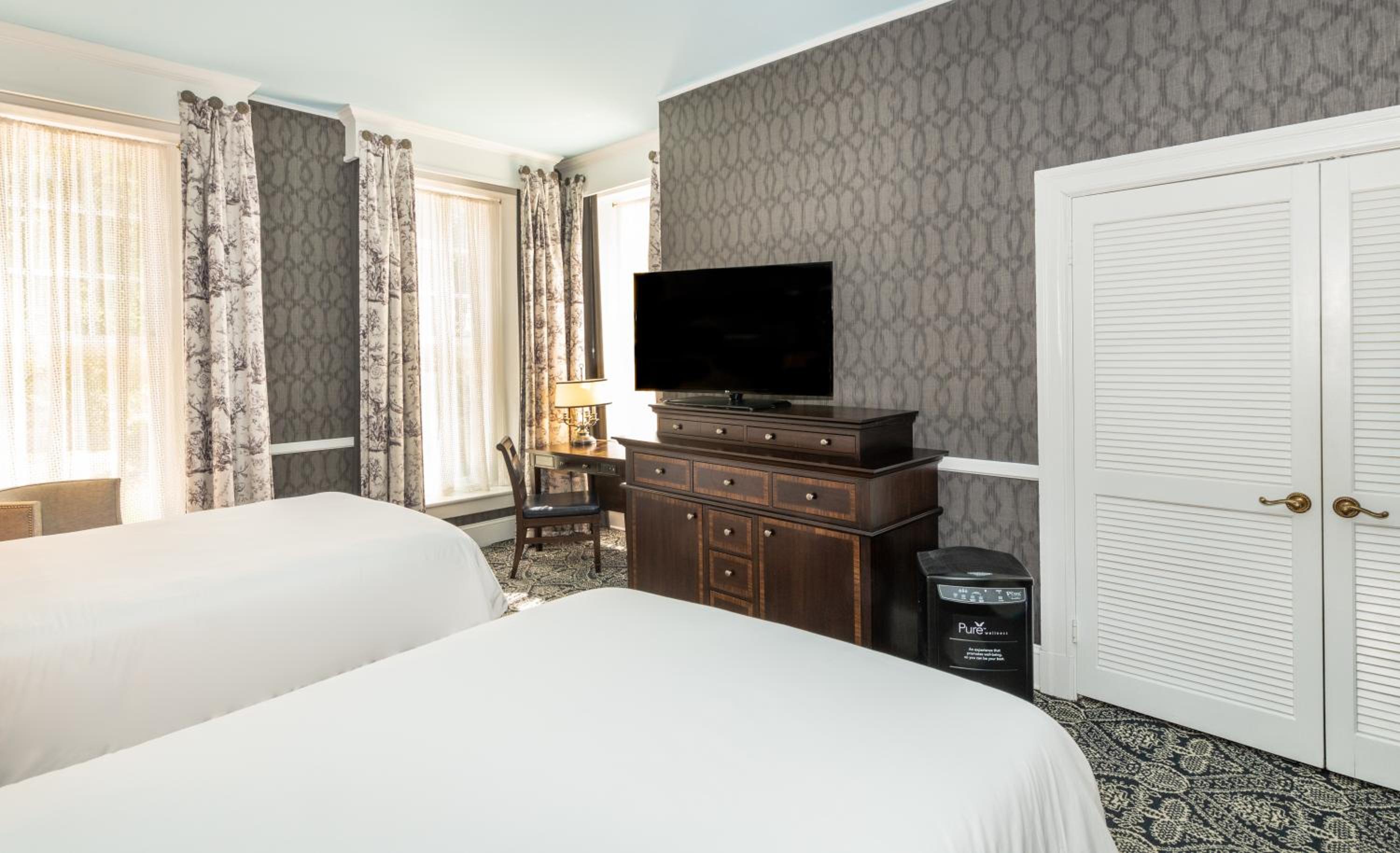 Robert Johnson 2 Double Beds Pure Wellness Room - Photo 1
