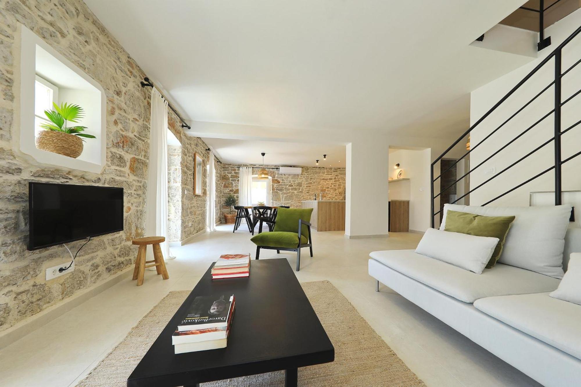 Three-Bedroom Villa photo 1