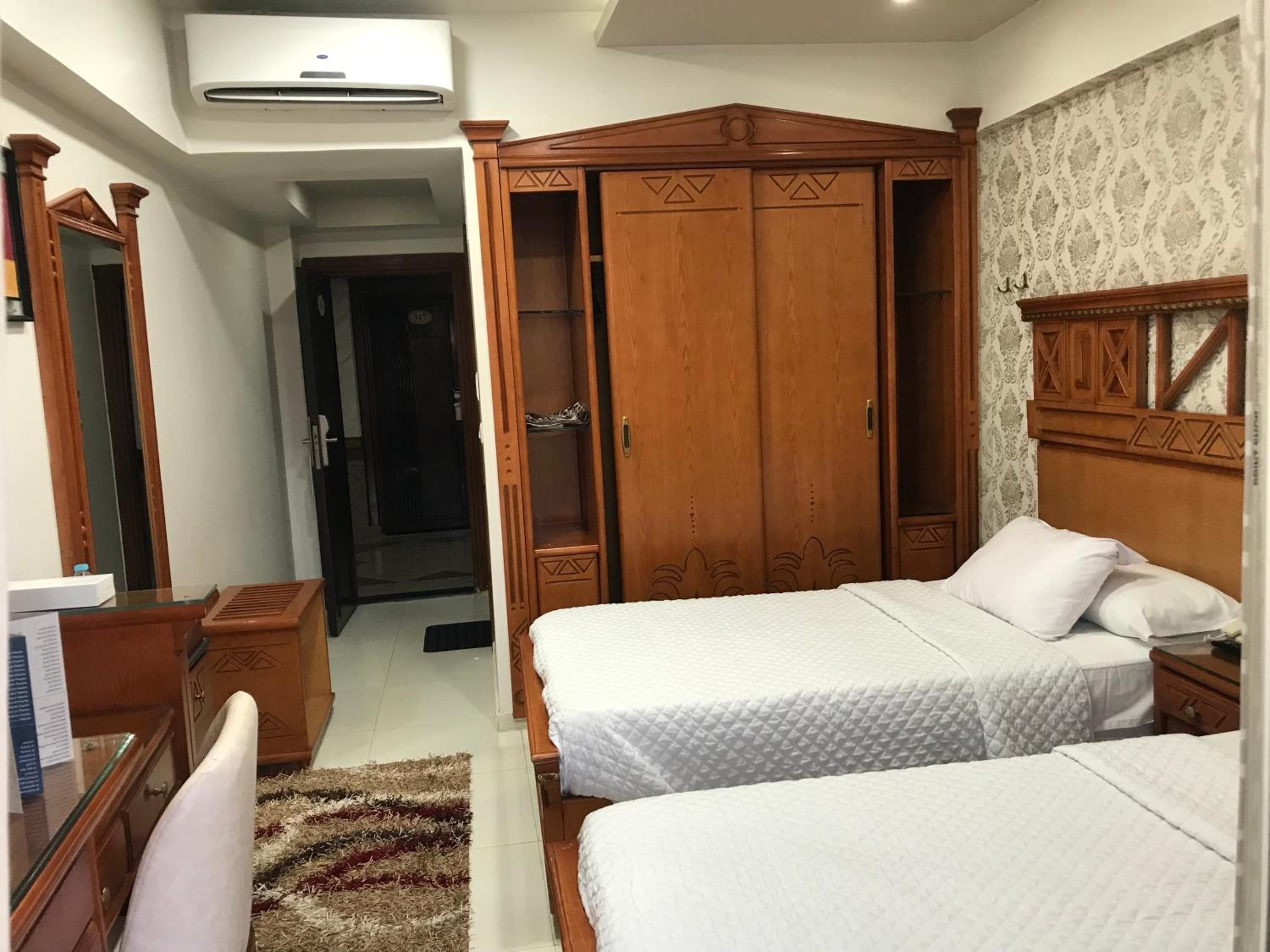 Deluxe Double or Twin Room with City View - Photo 1