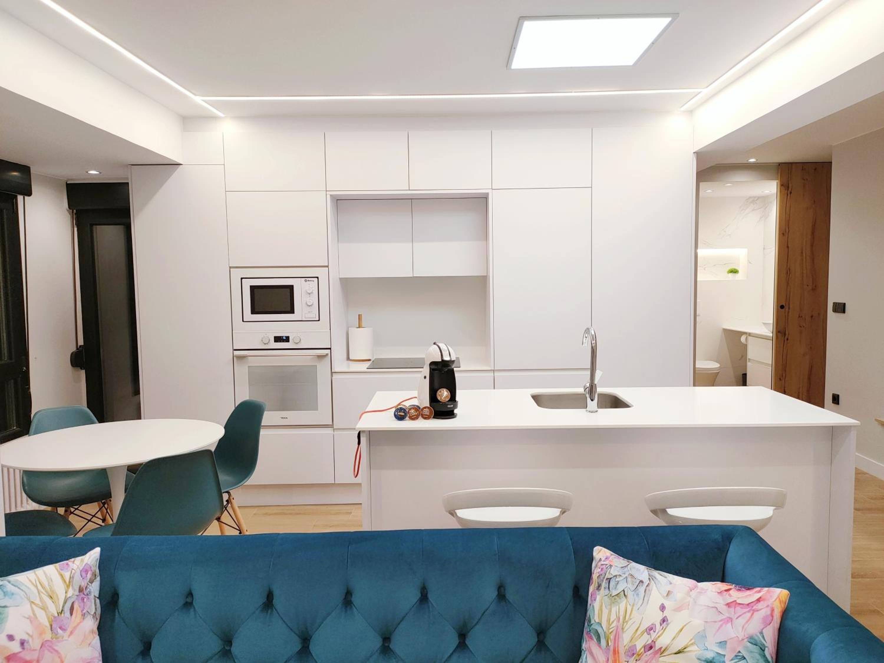 Three-Bedroom Apartment - Photo 3