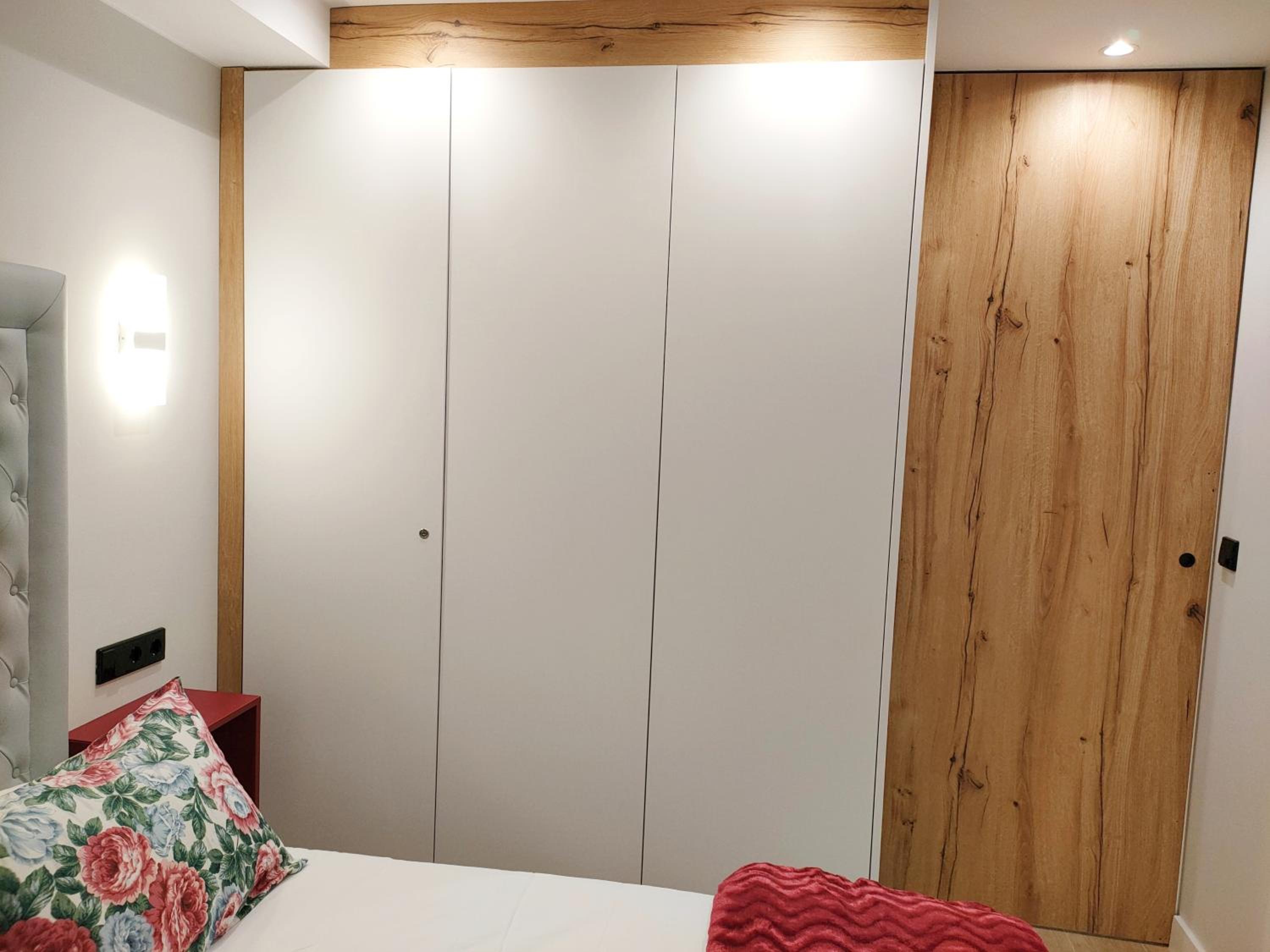 Three-Bedroom Apartment - Photo 24