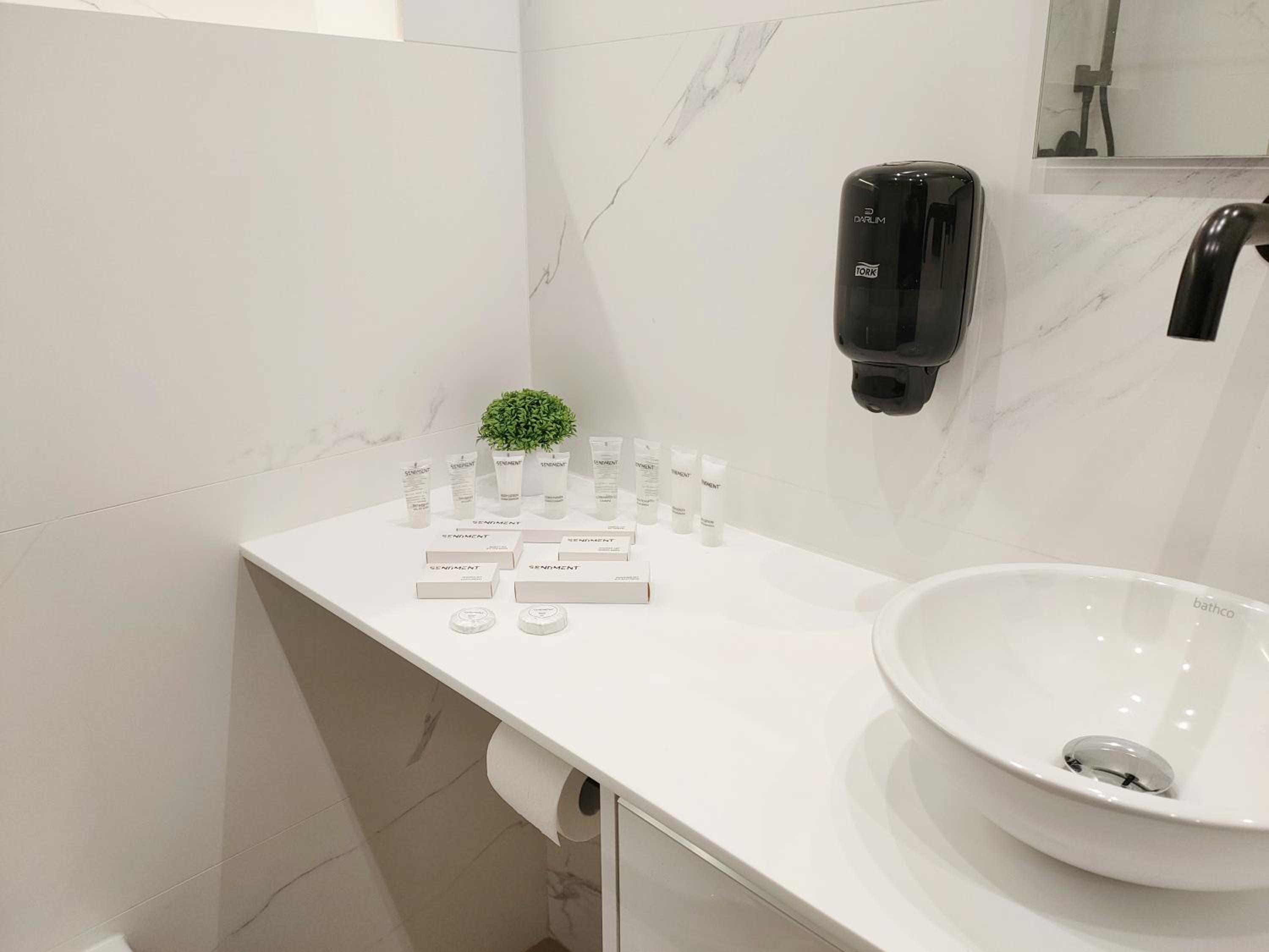Three-Bedroom Apartment - Photo 47