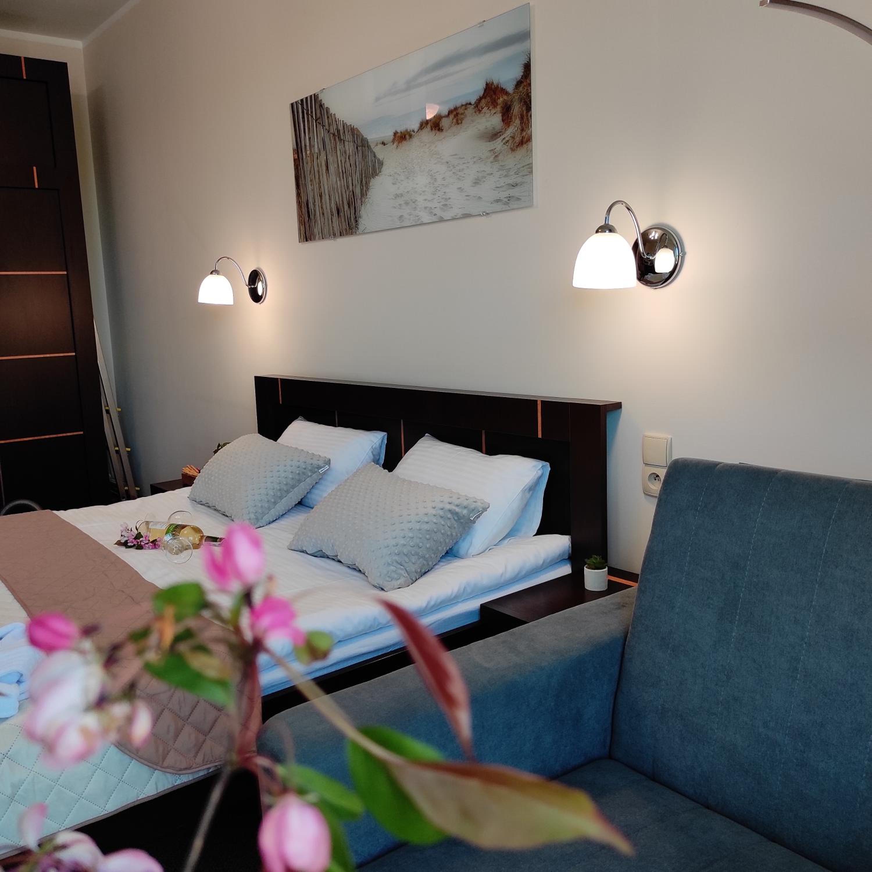 One-Bedroom Apartment - Photo 14