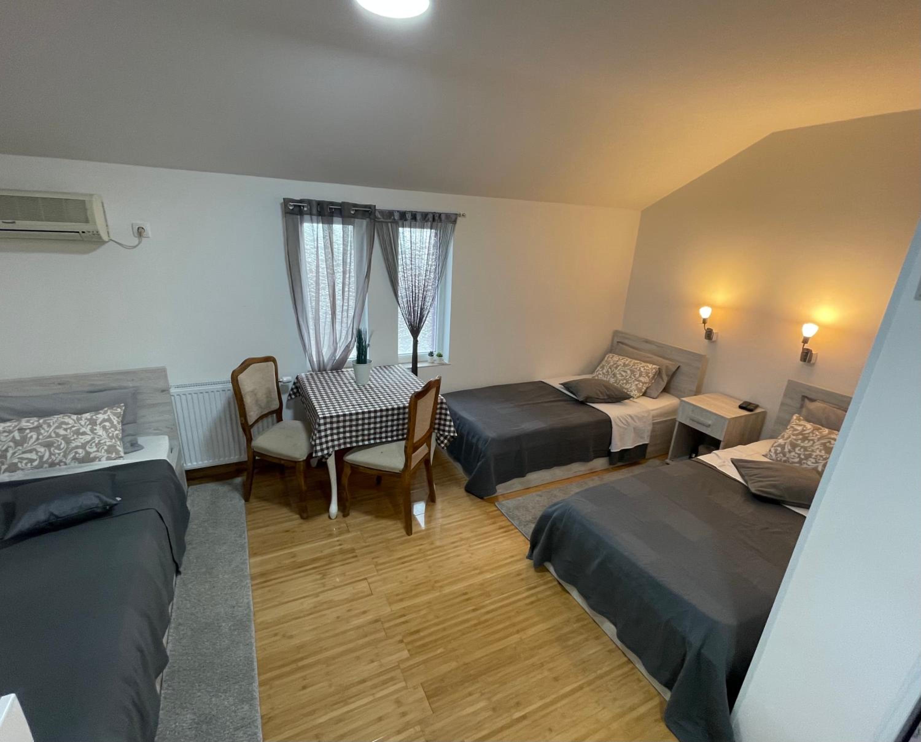 Deluxe Triple Room - Photo 6