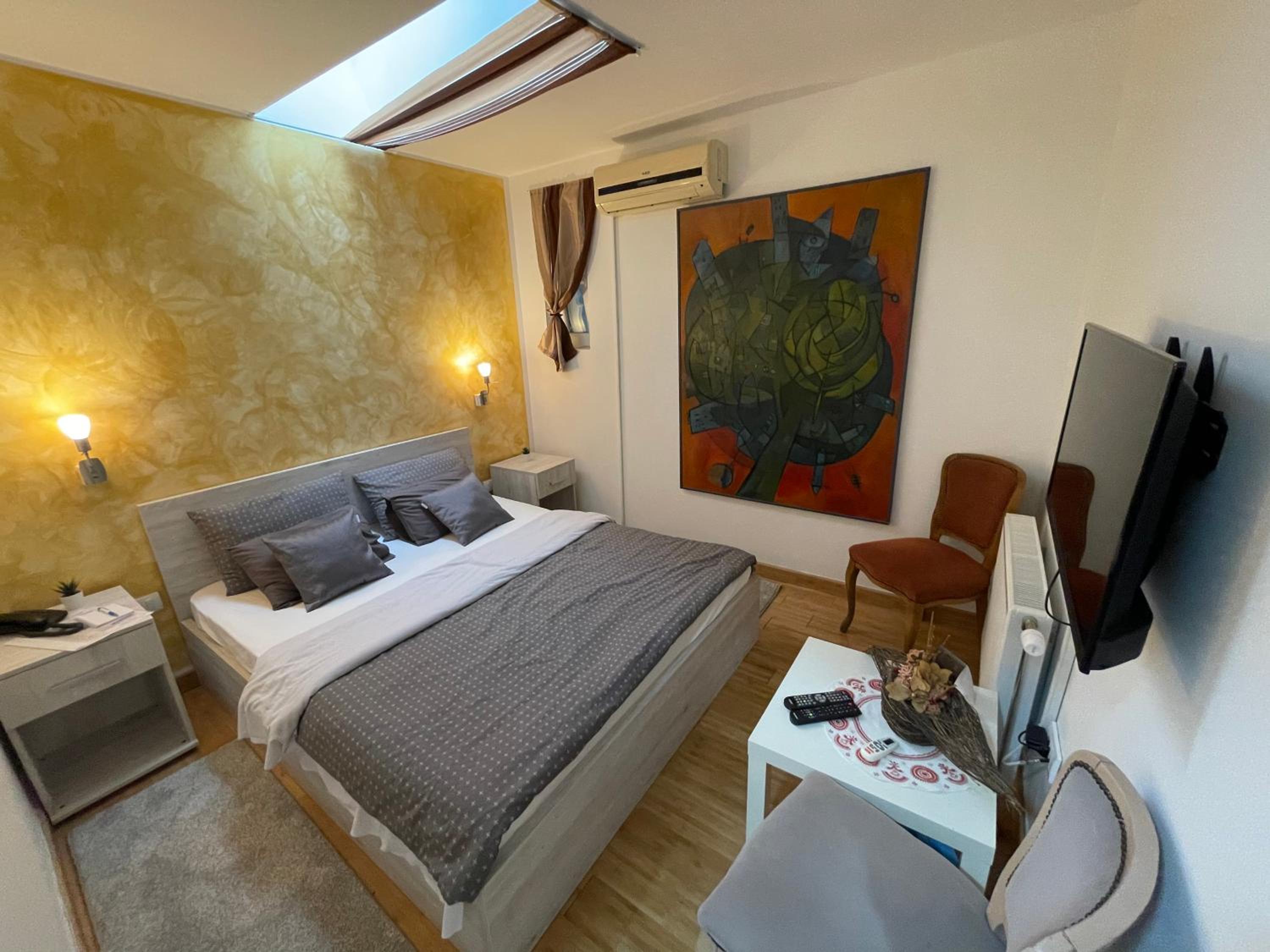 Deluxe Double Room - Photo 1