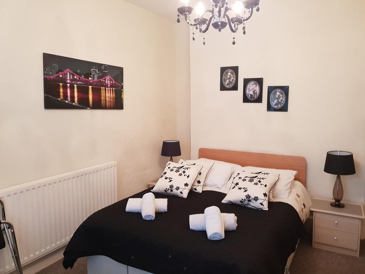 Double Room with Private Bathroom photo 1