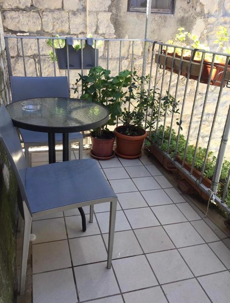 Double Room - Photo 10