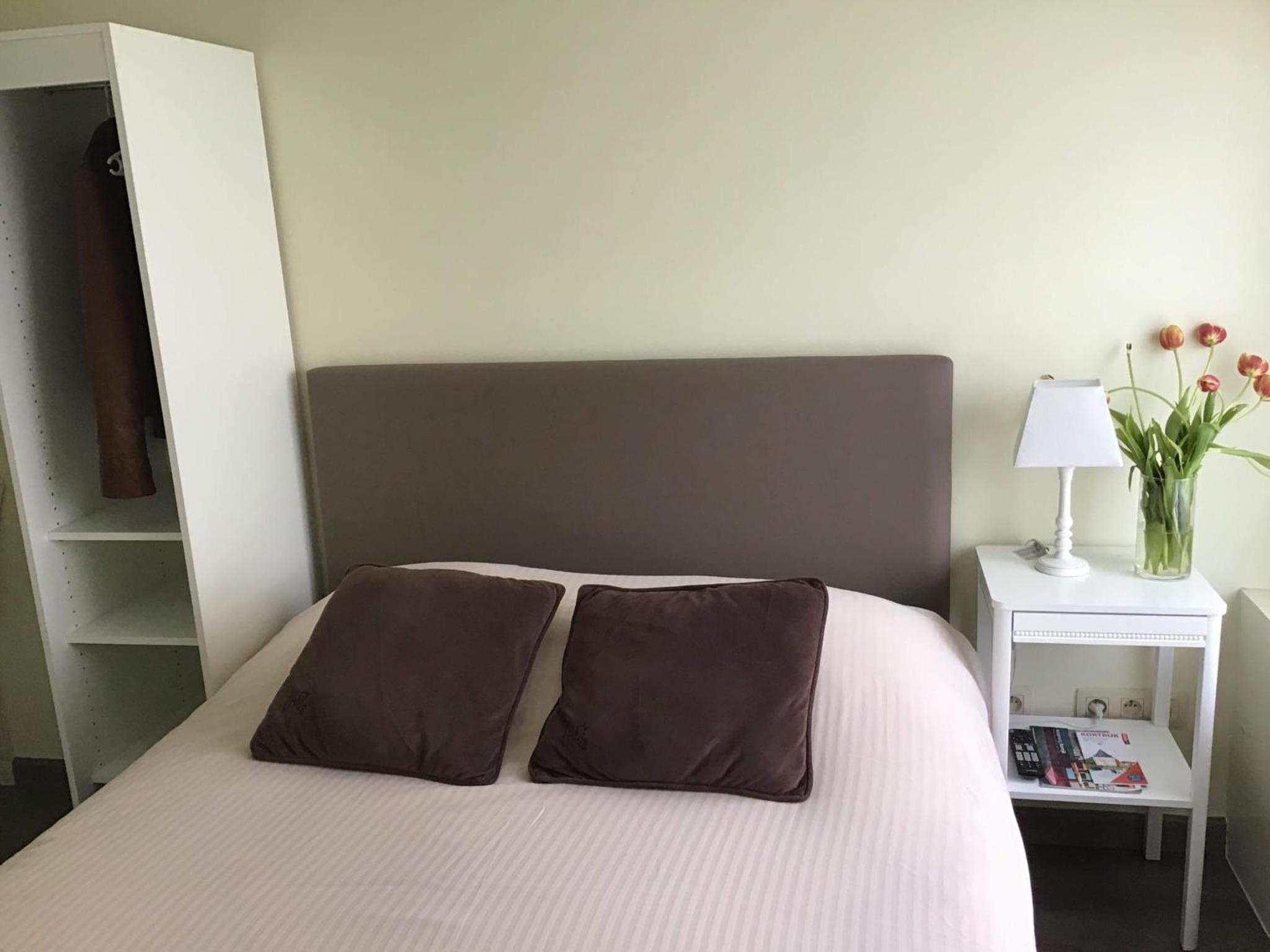 Small Double Room - Photo 3