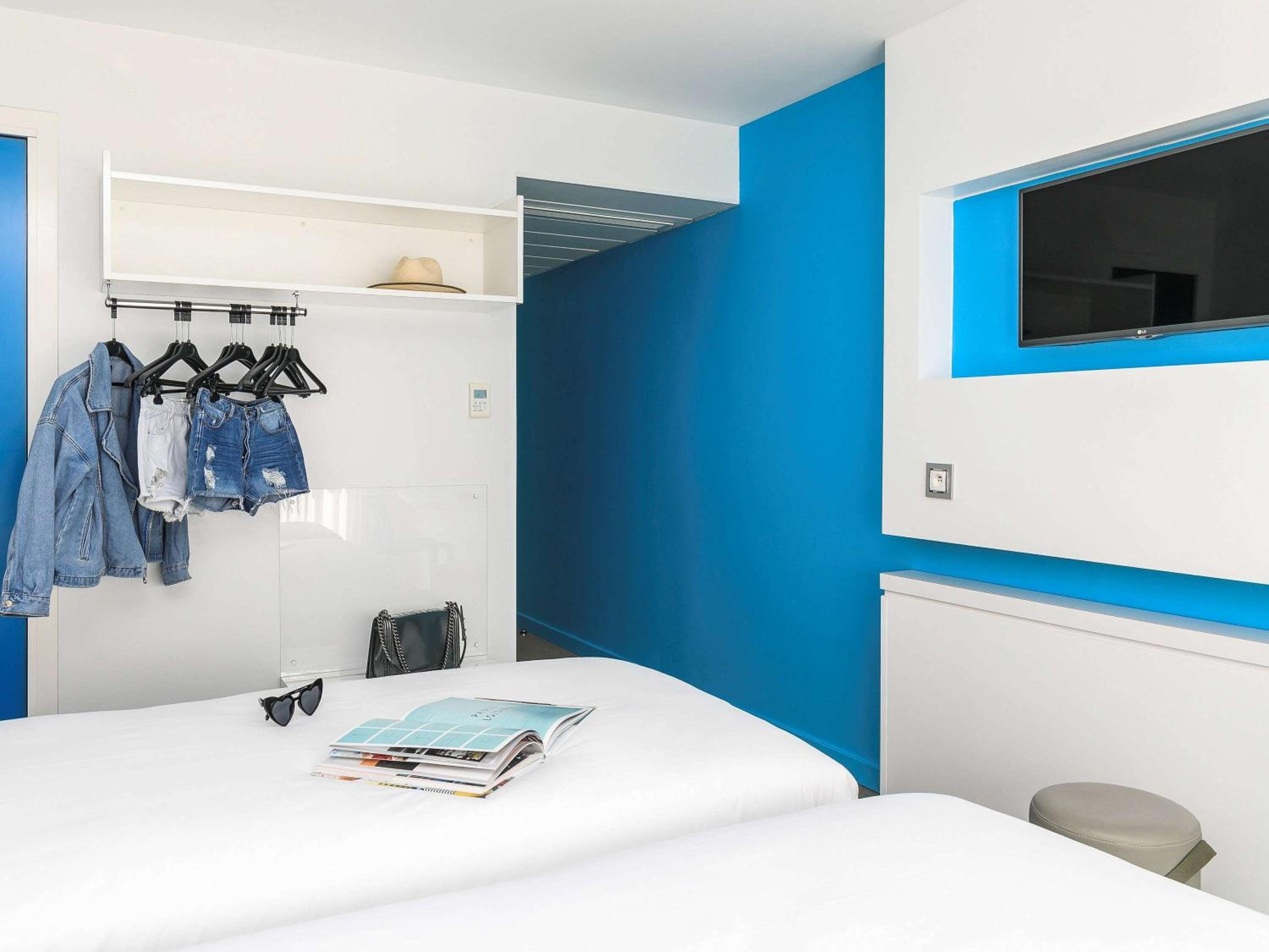 Standard Twin Room - Photo 2