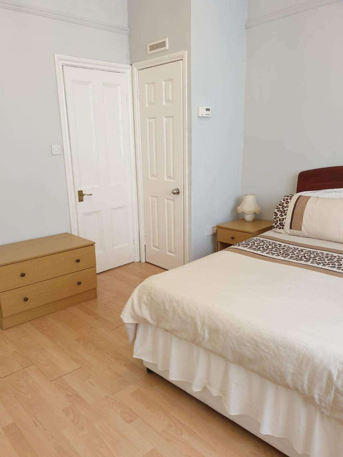 One-Bedroom Apartment (2 Adults) -F2 photo 1