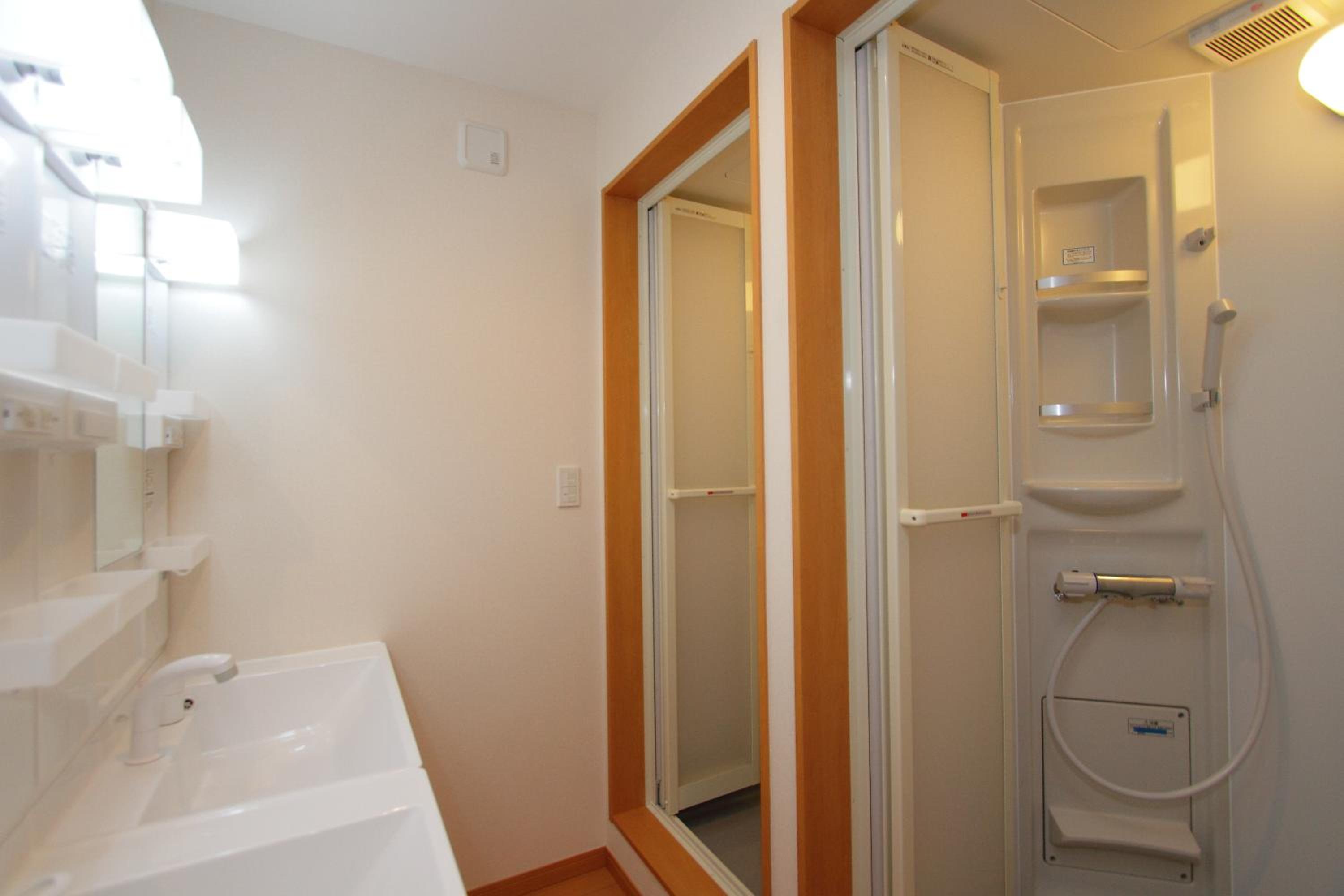 Three-Bedroom Villa - Photo 22