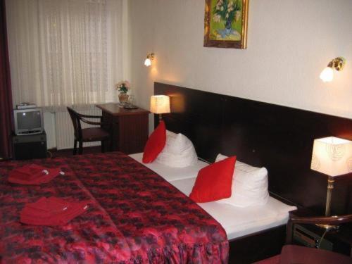Double or Twin Room photo 1