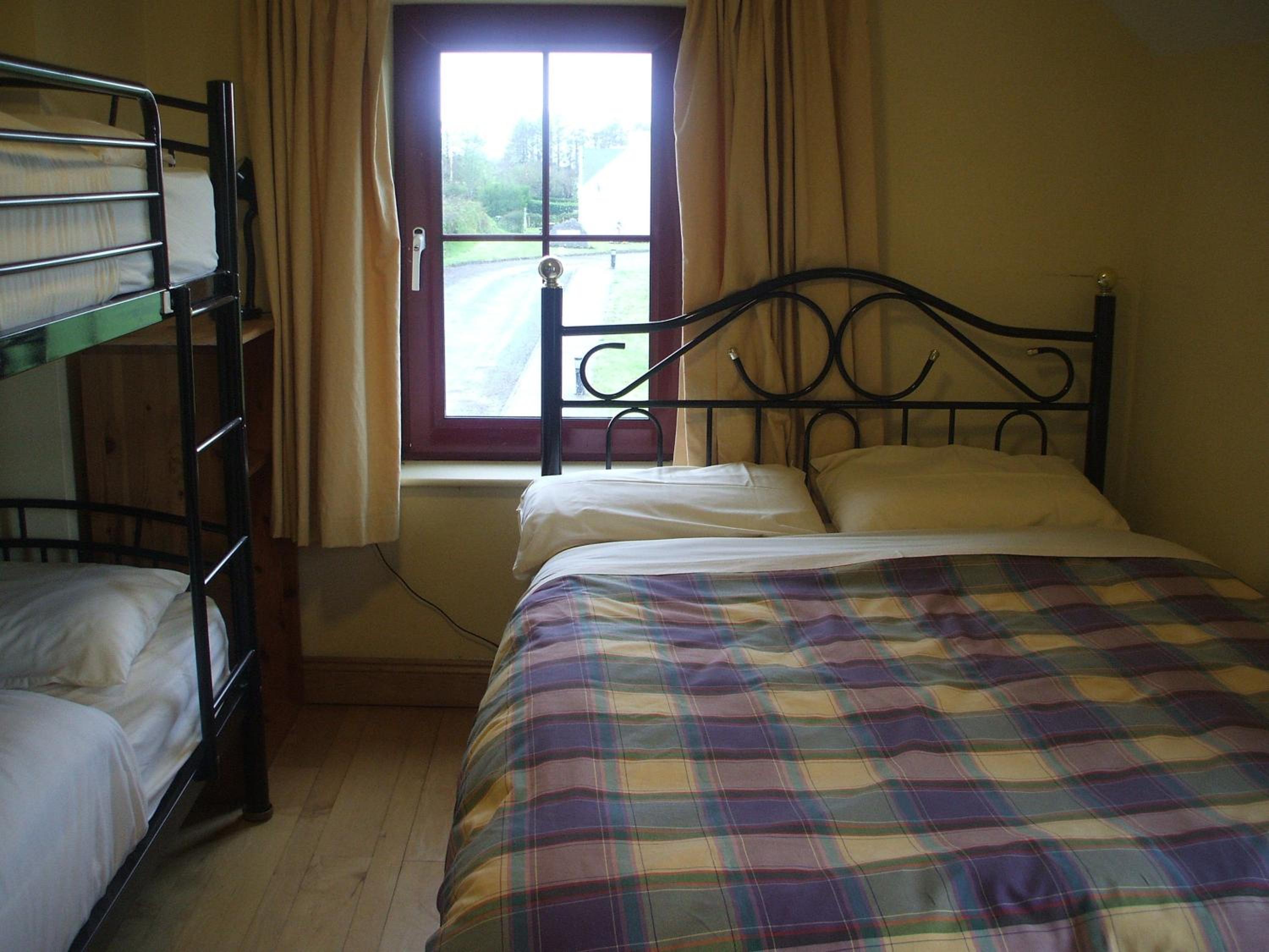 Double or Twin Room with Mountain View - Photo 1