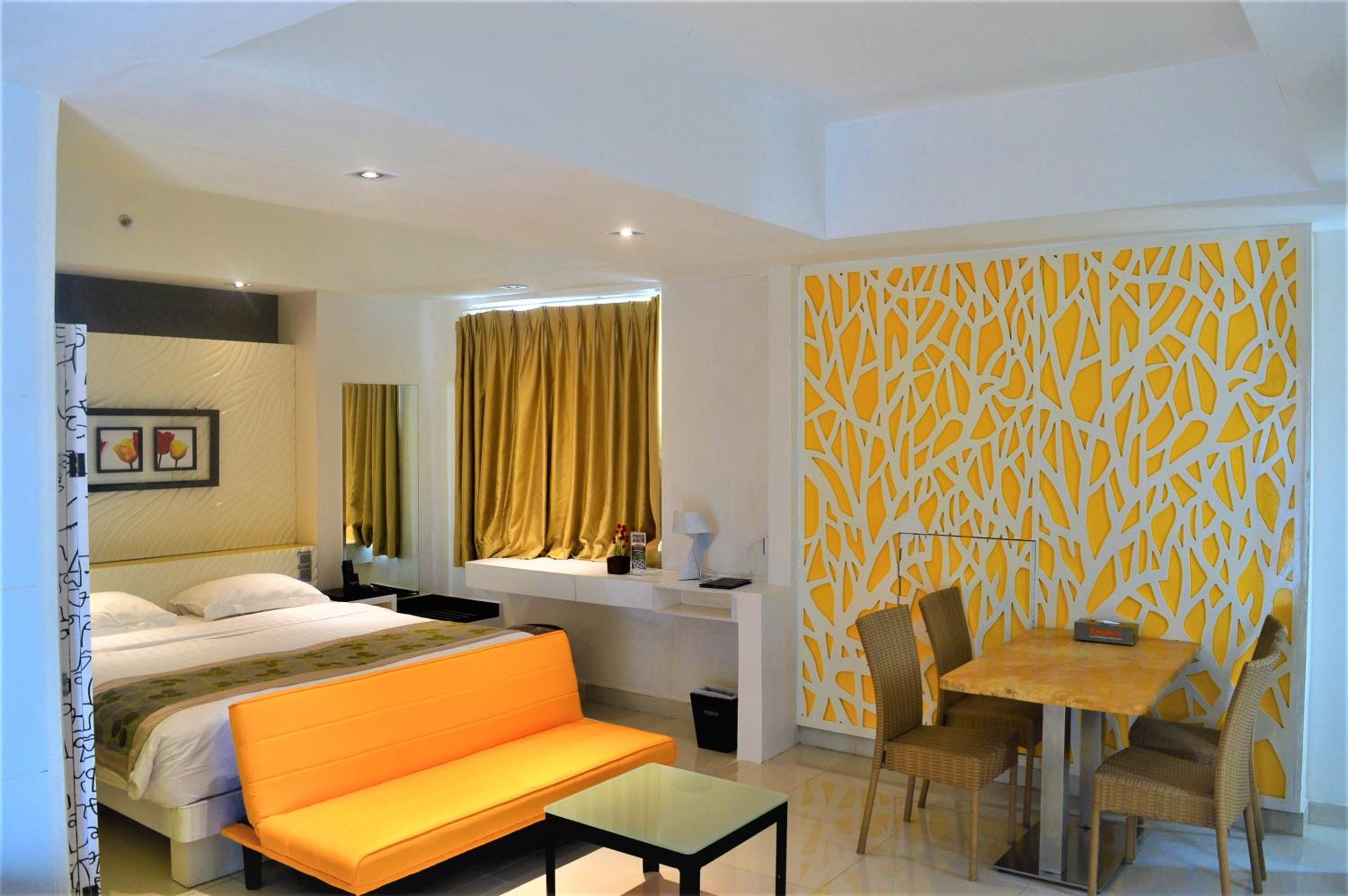 Premier Suite - Photo 3