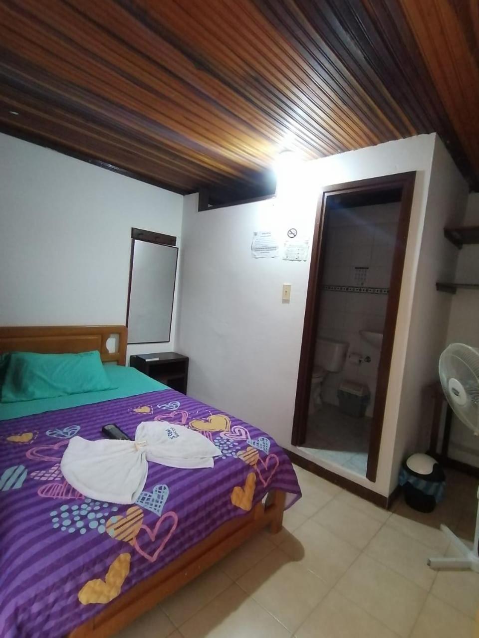 Single Room With Private Bathroom photo 3