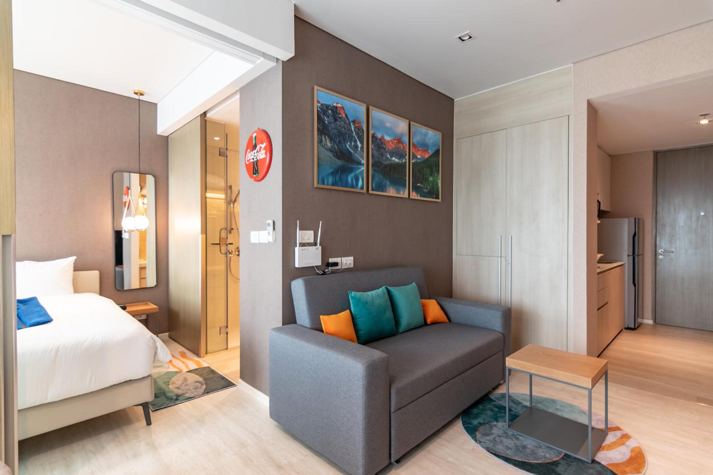 One-Bedroom Apartment - Photo 1