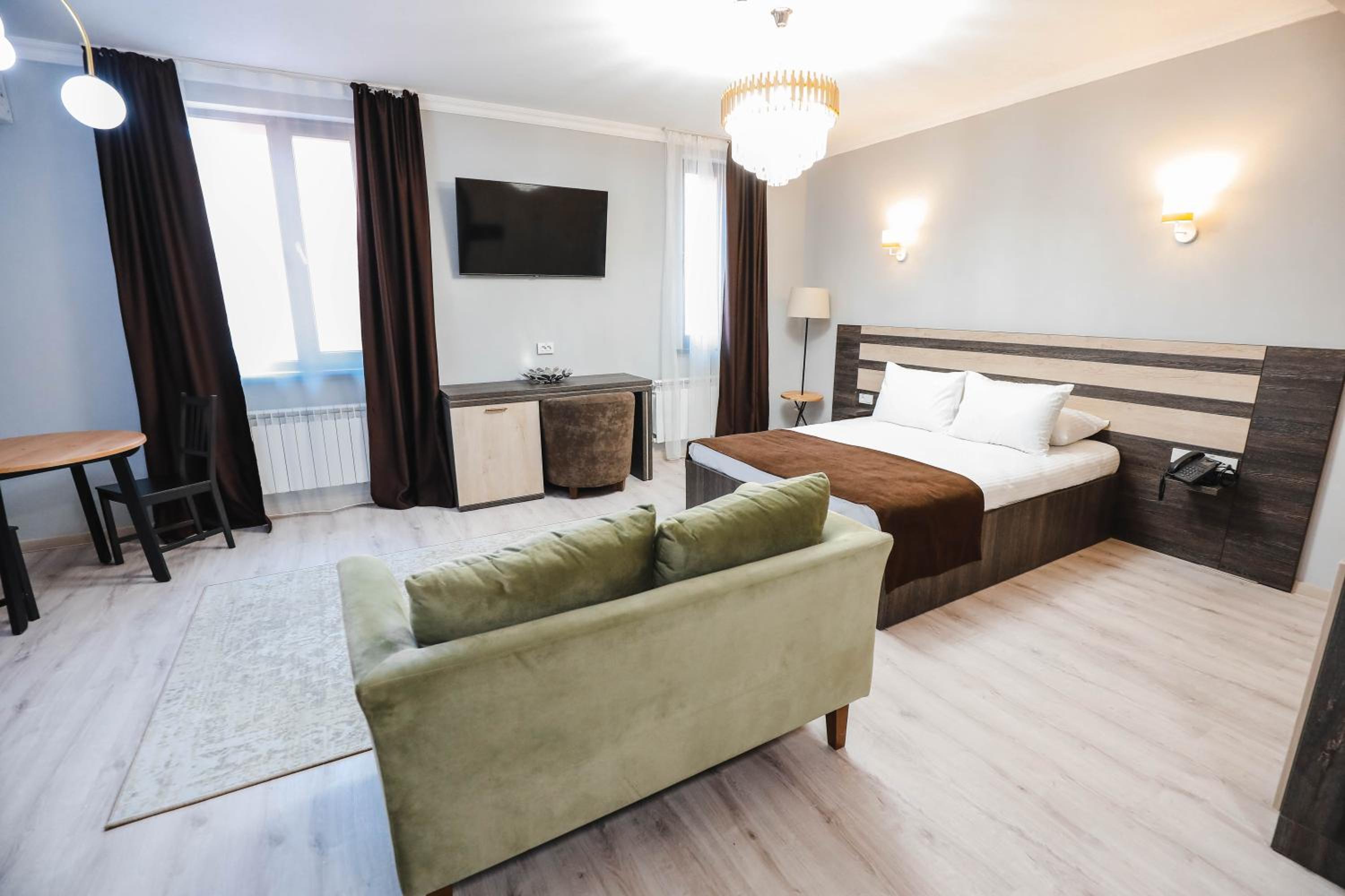 Studio Apartment