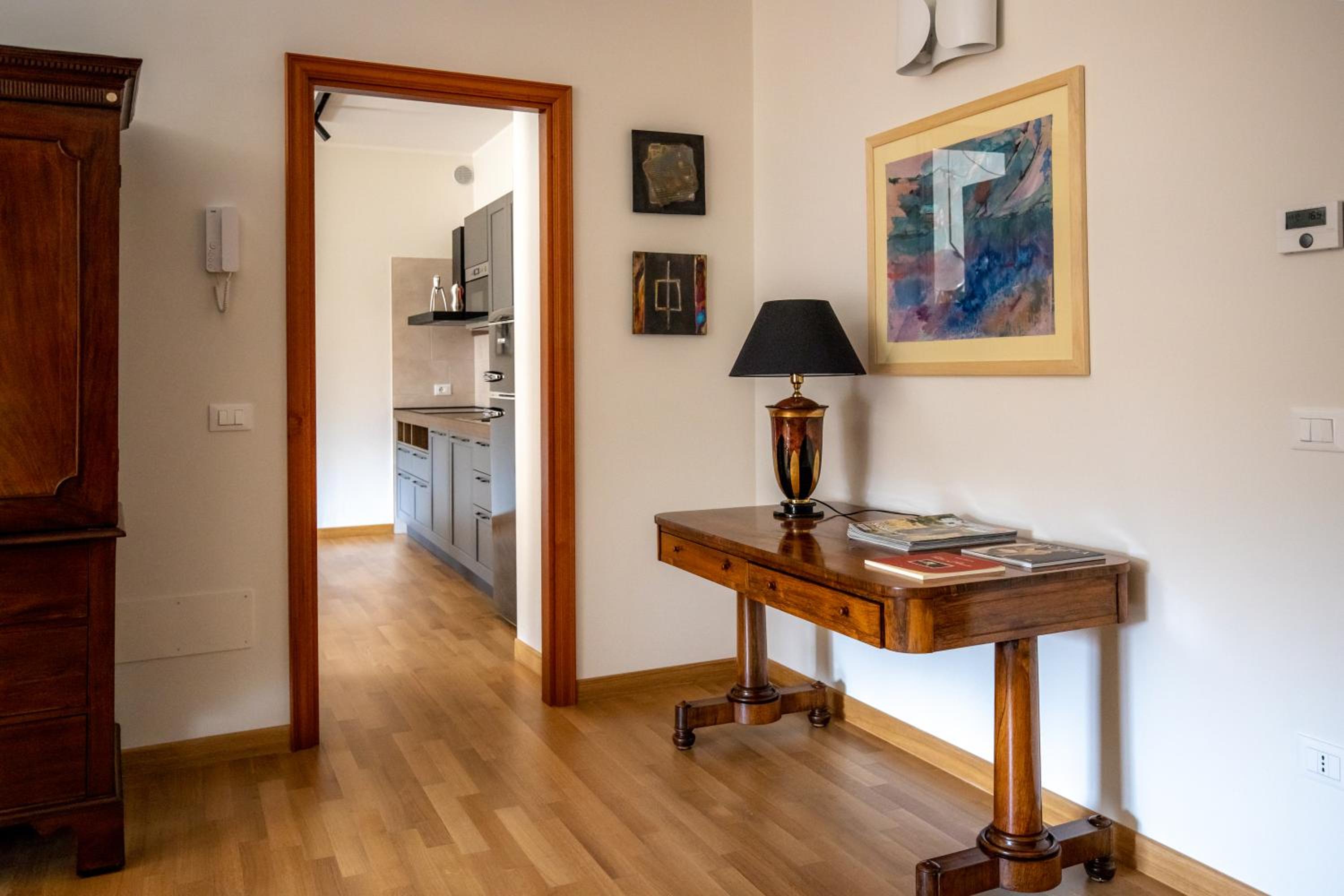Apartment - Split Level photo 2