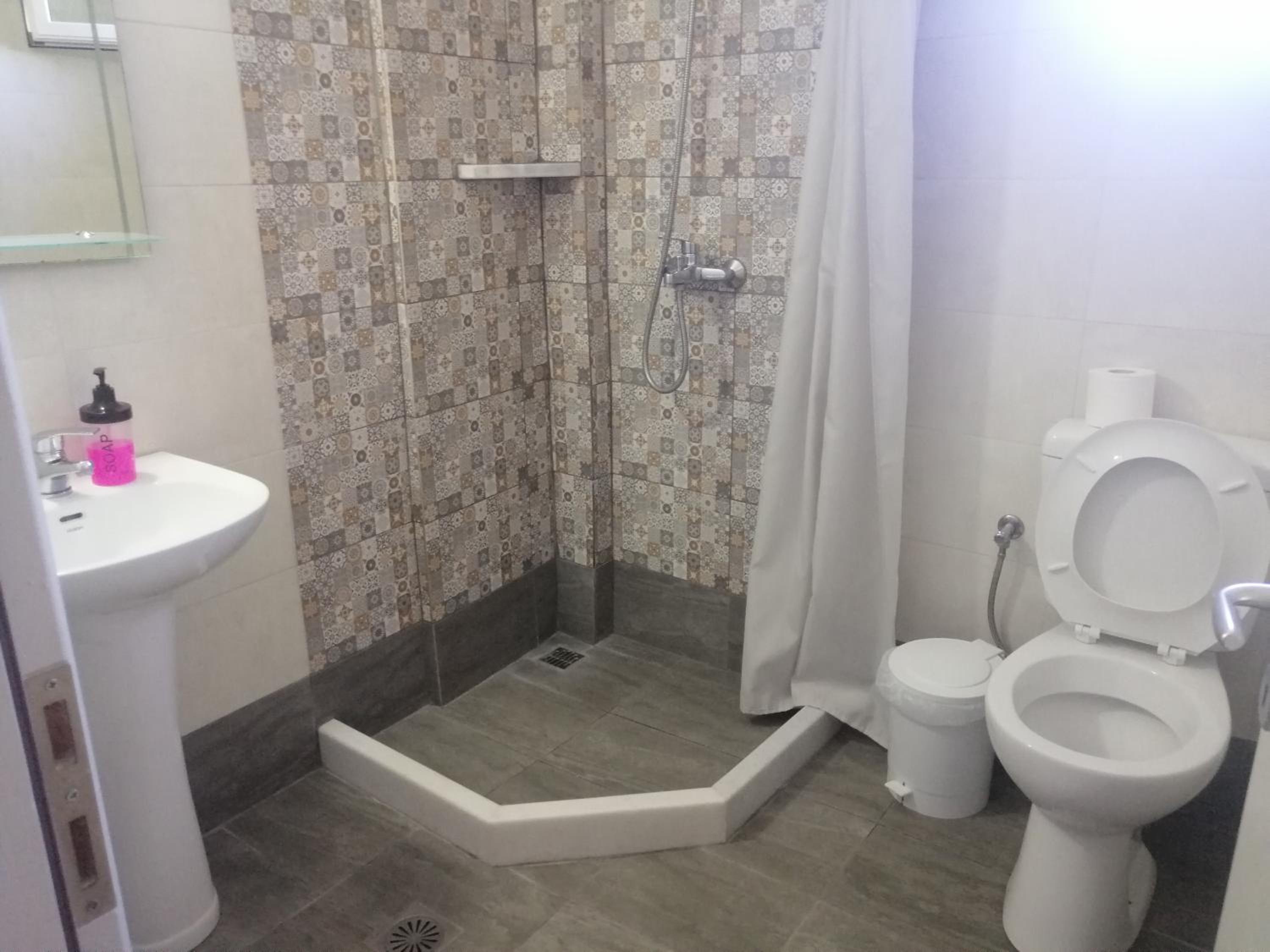 Classic Triple Room - Photo 30