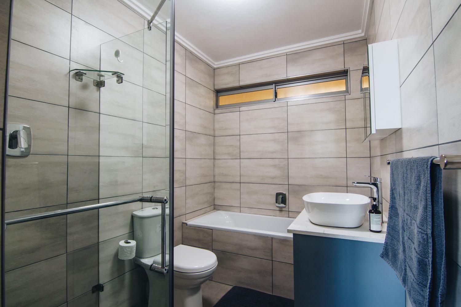 Three-Bedroom Apartment - Photo 18