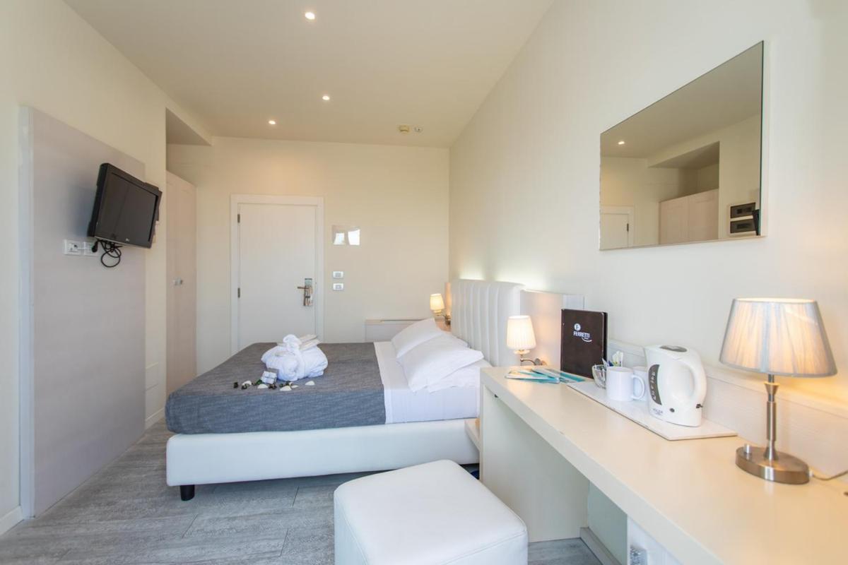 Quadruple Room - Photo 3