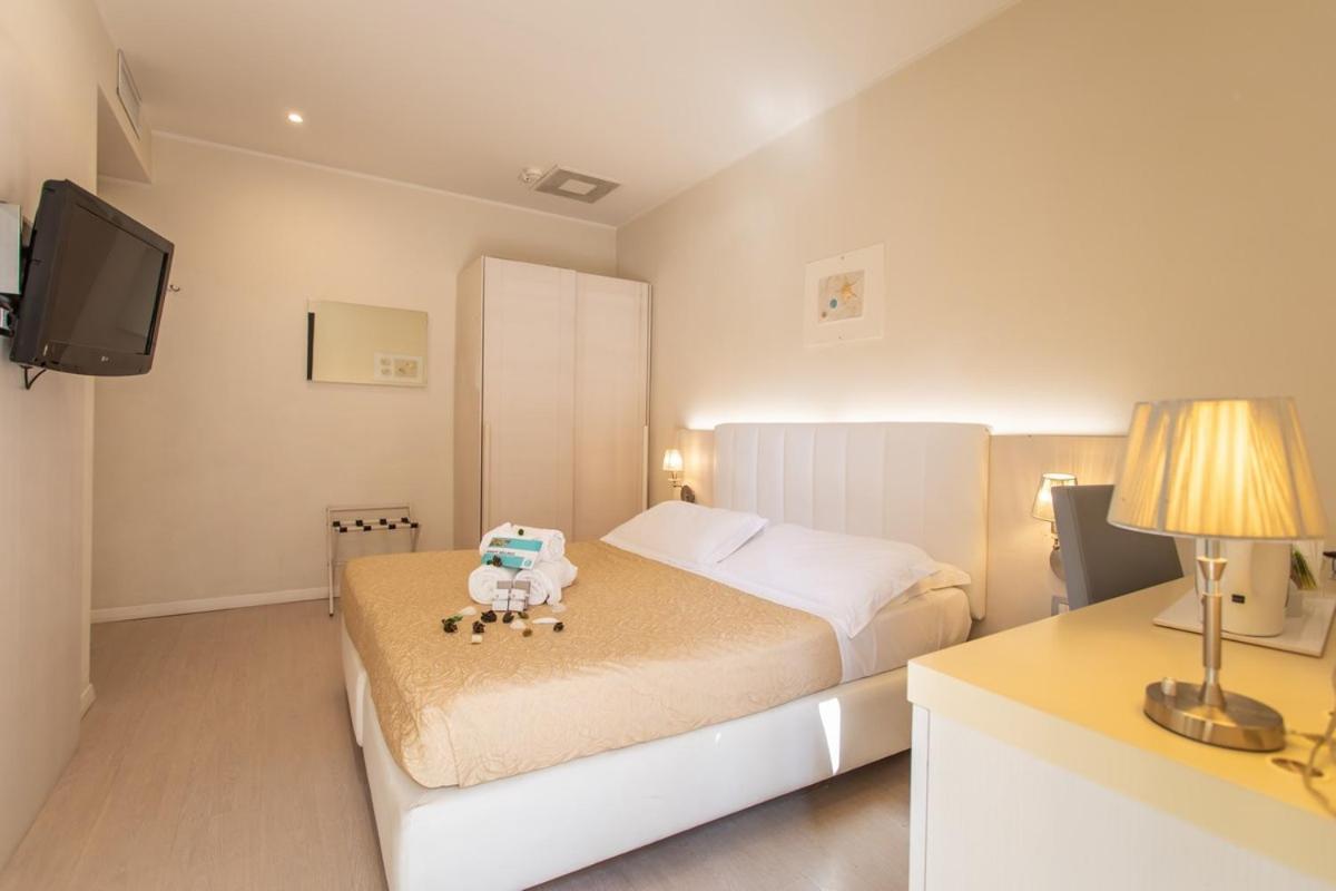Quadruple Room - Photo 4