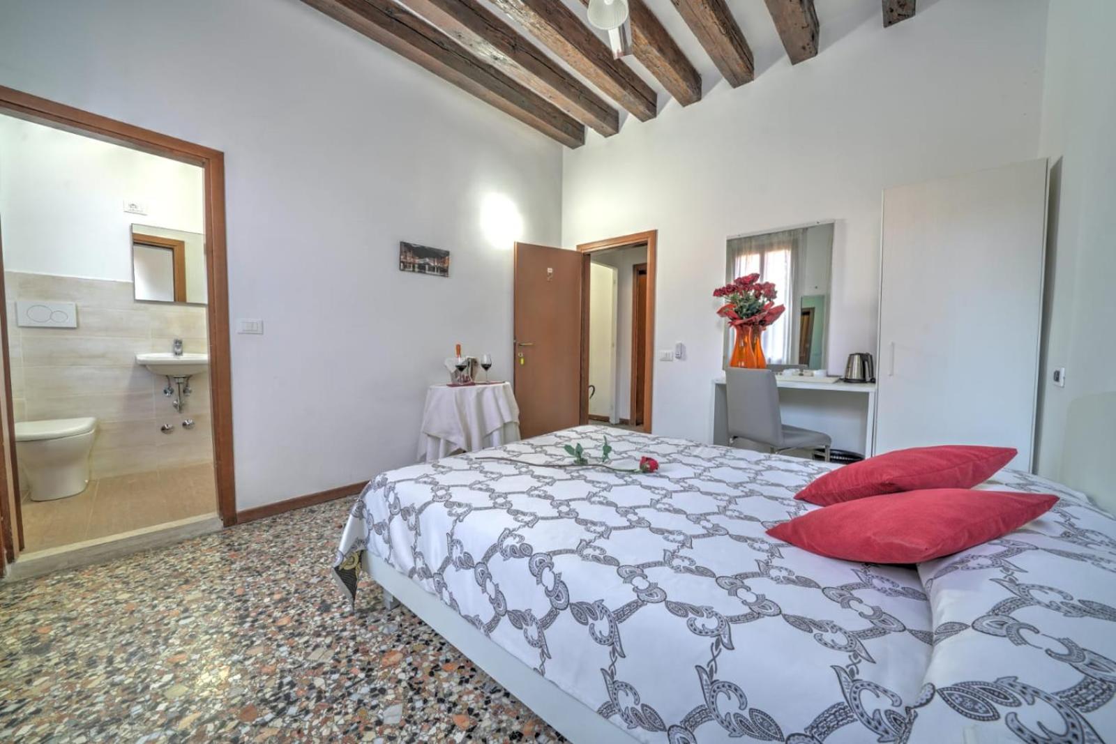 Double Room photo 1